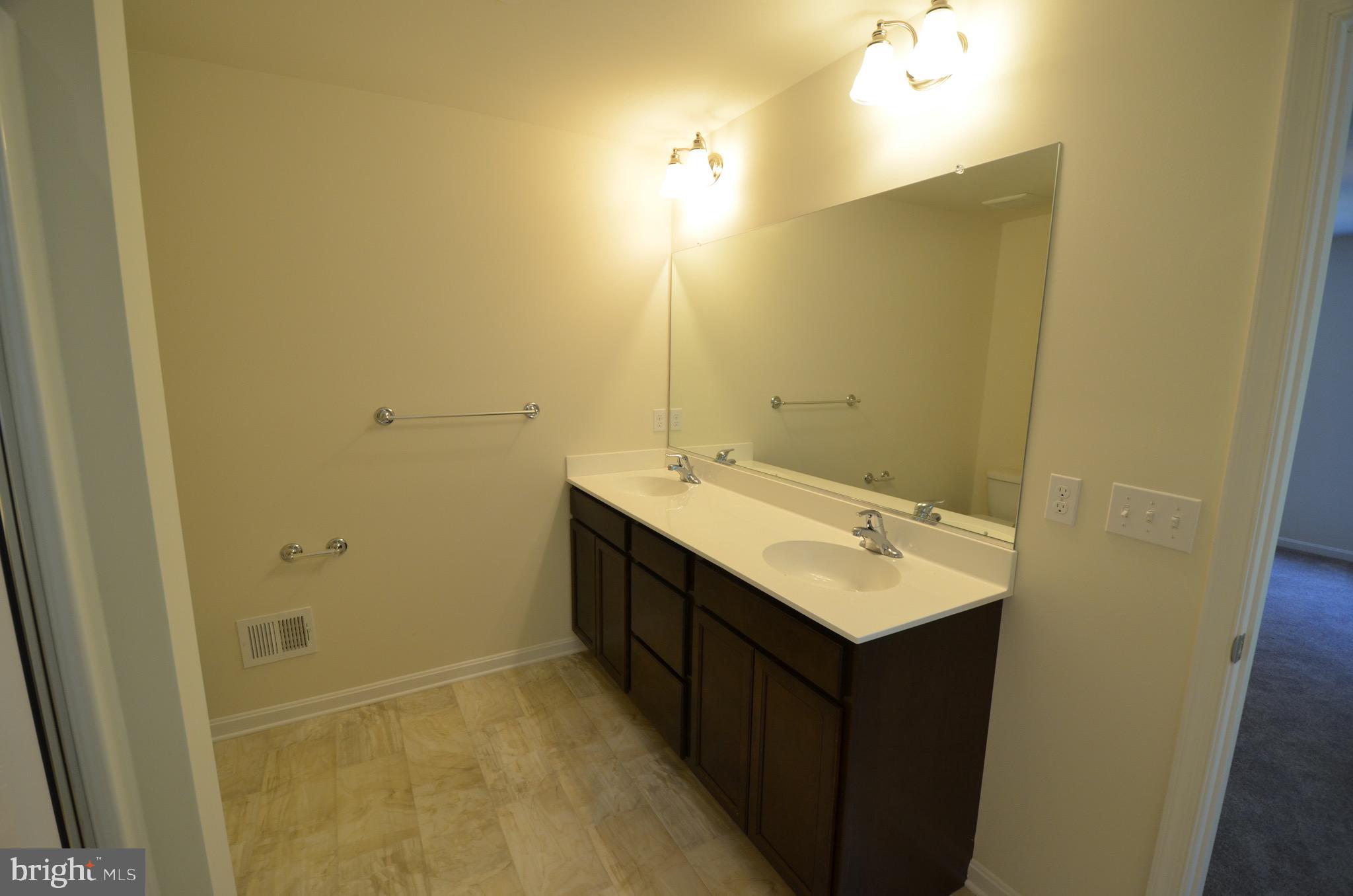 DEALE - Residential Lease