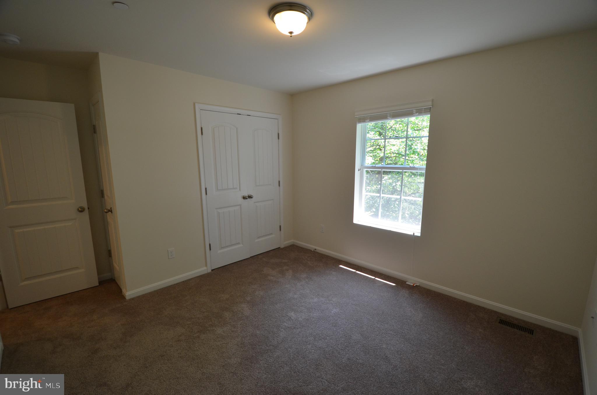 DEALE - Residential Lease