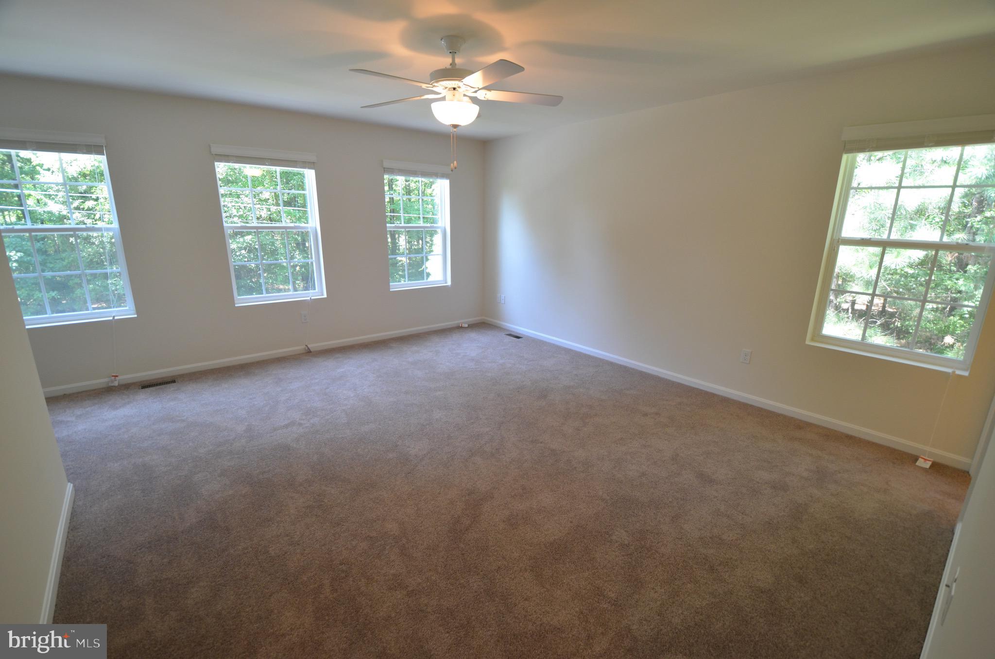 DEALE - Residential Lease