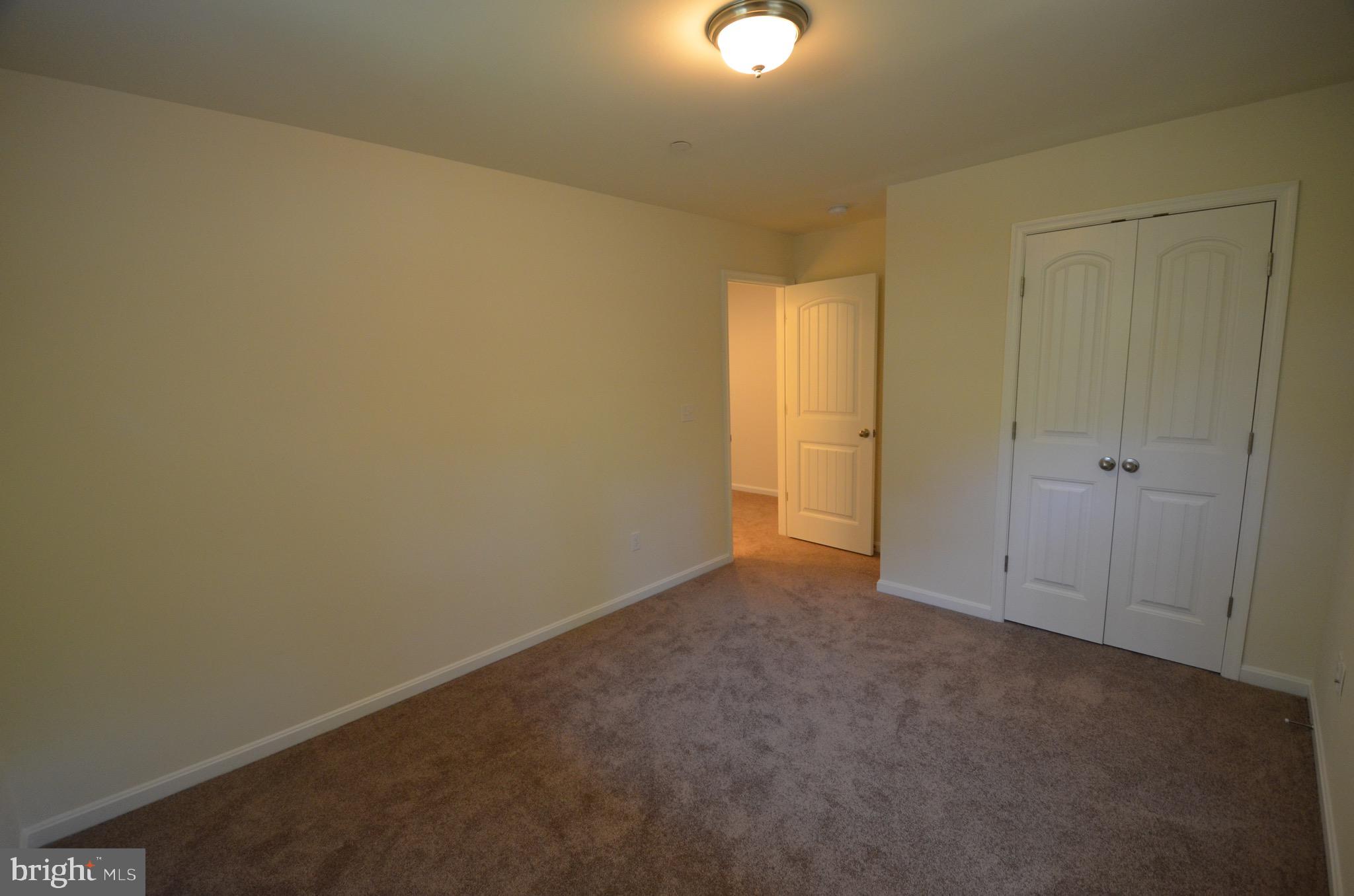 DEALE - Residential Lease