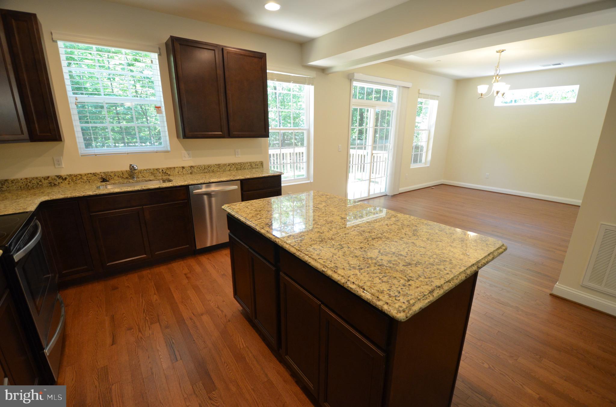 DEALE - Residential Lease