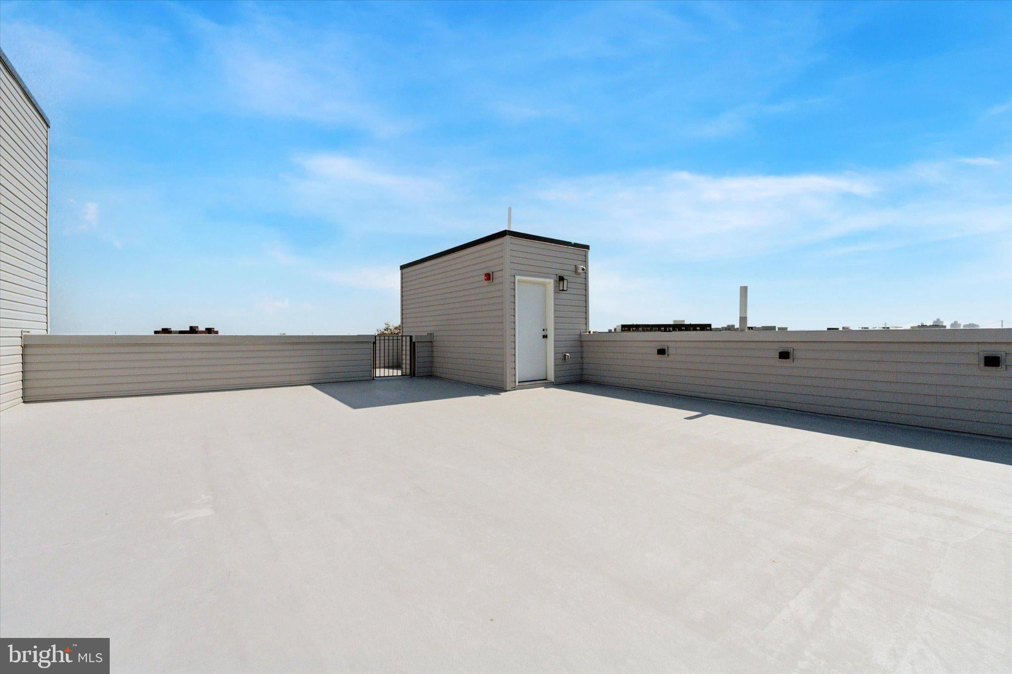 2520 N FRONT ST 202