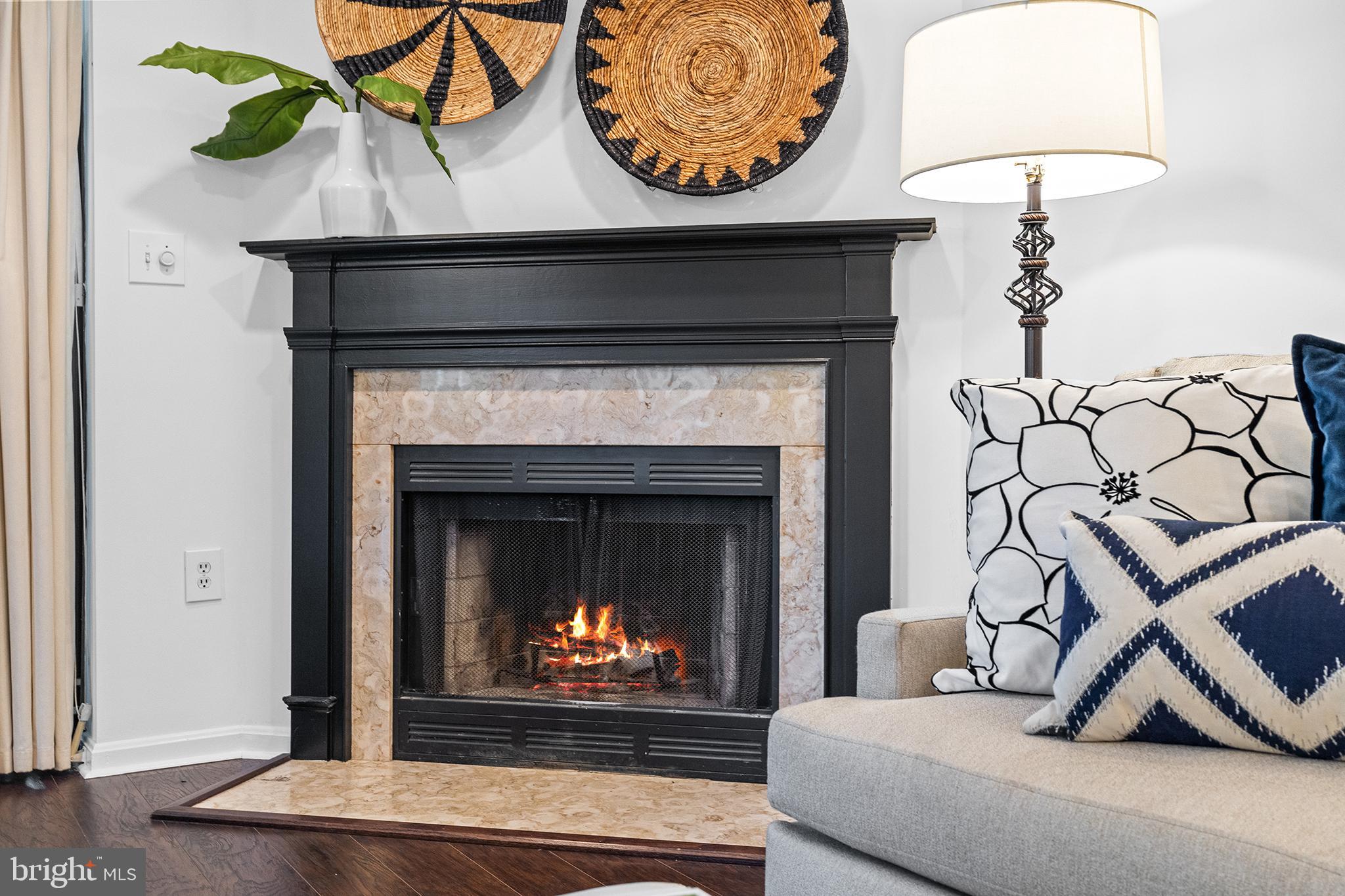 COLUMBIA COURT - Residential