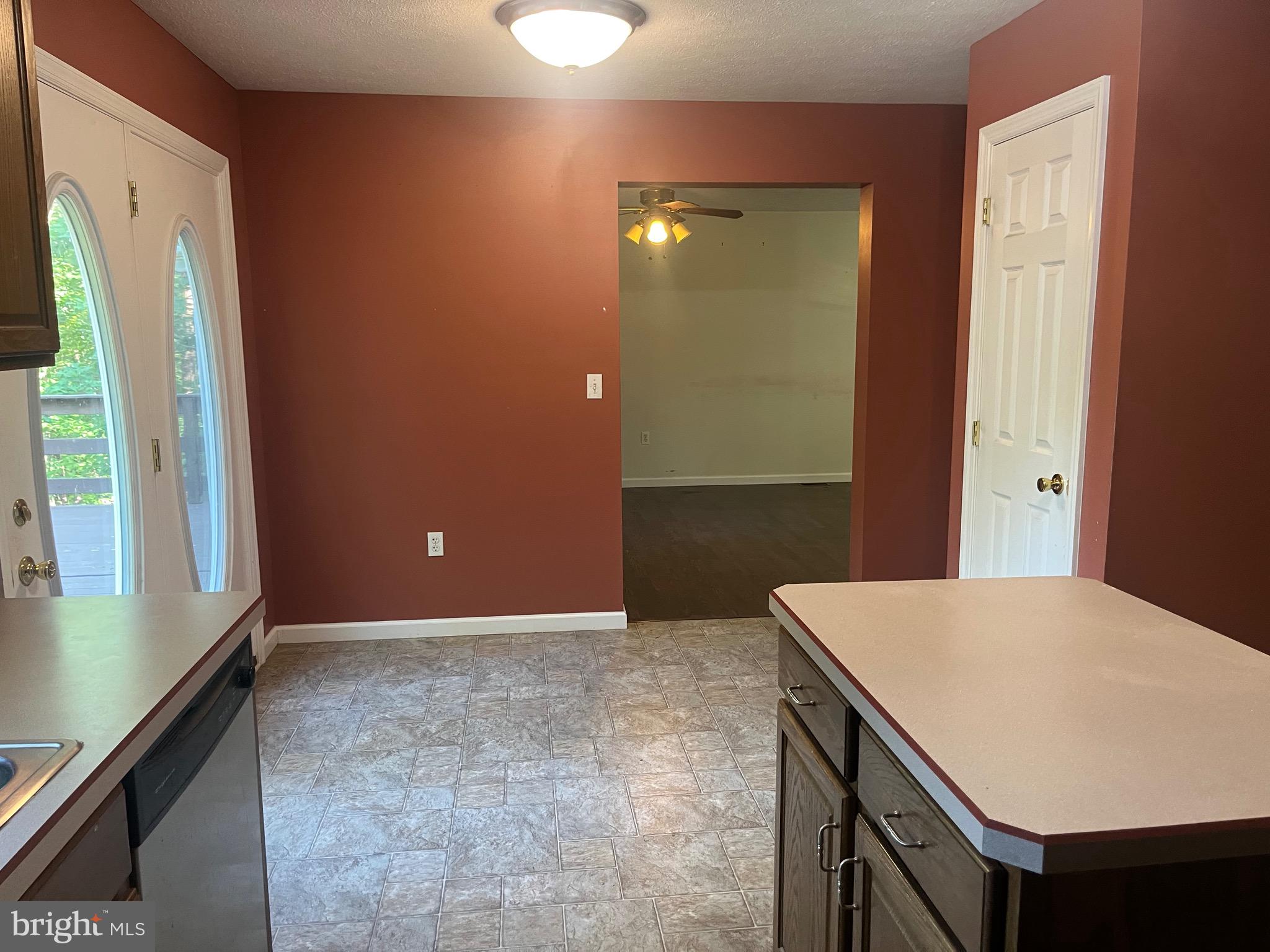 CRYSTAL VALLEY ESTATES - Residential