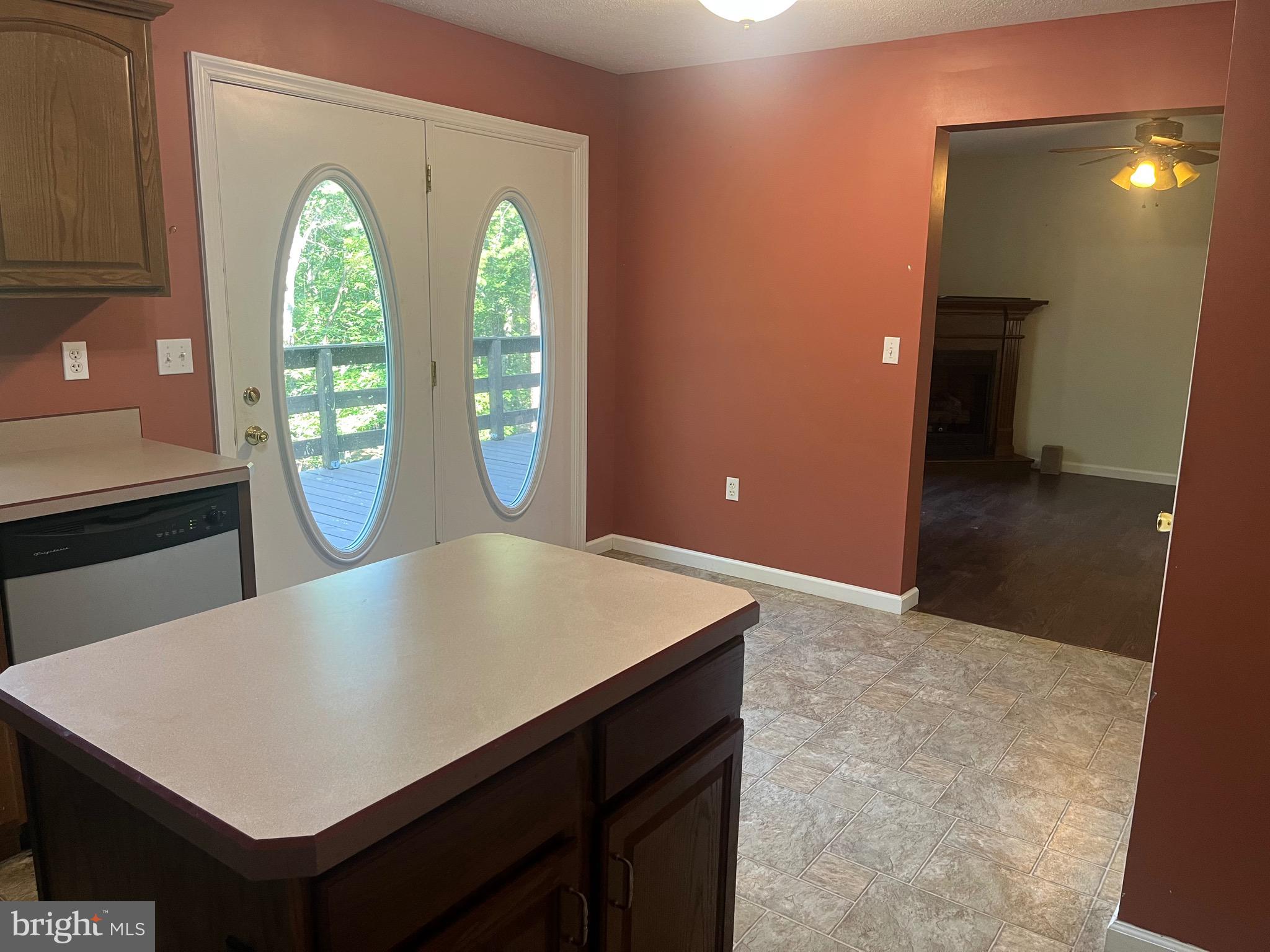 CRYSTAL VALLEY ESTATES - Residential