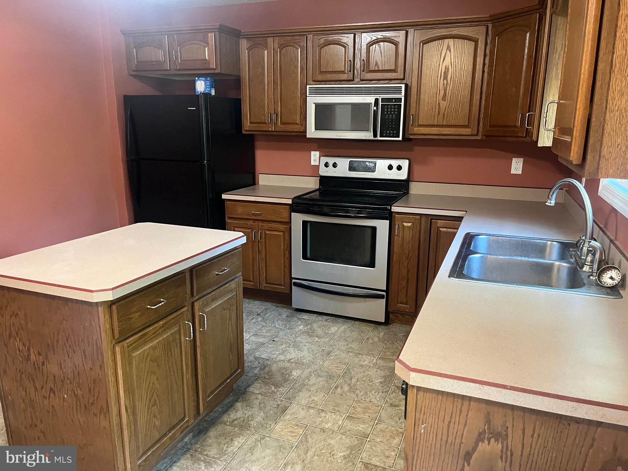 CRYSTAL VALLEY ESTATES - Residential