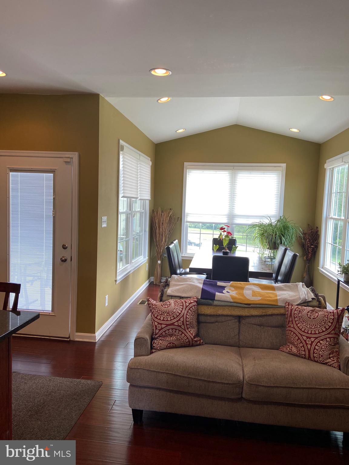 FRANKFORD ESTATES - Residential