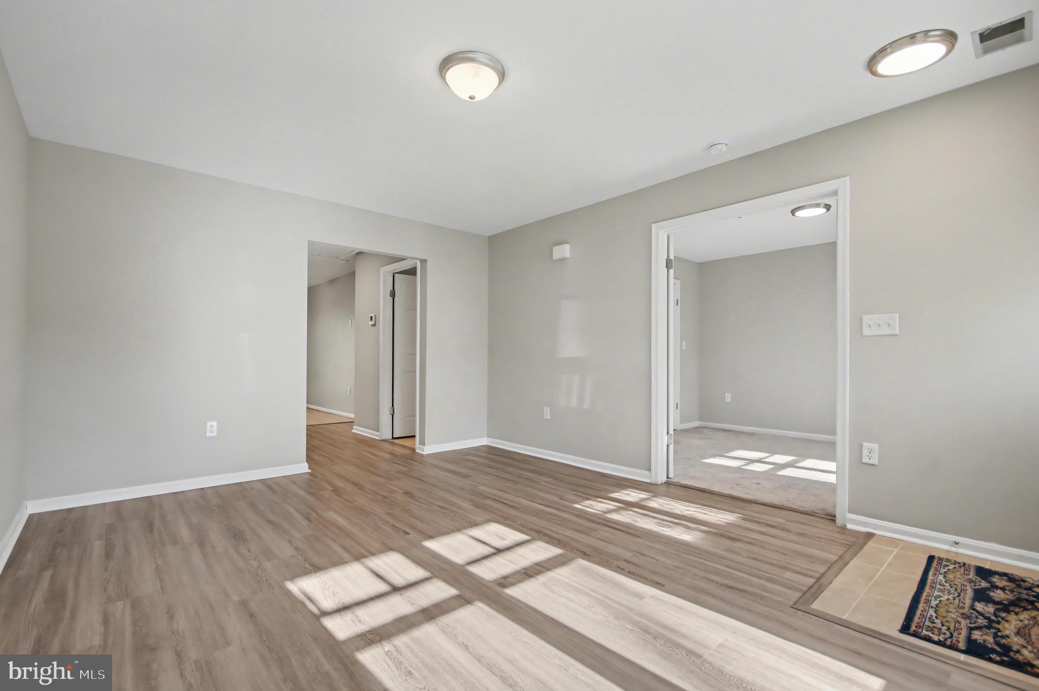 934 RIVERSEDGE CIRCLE