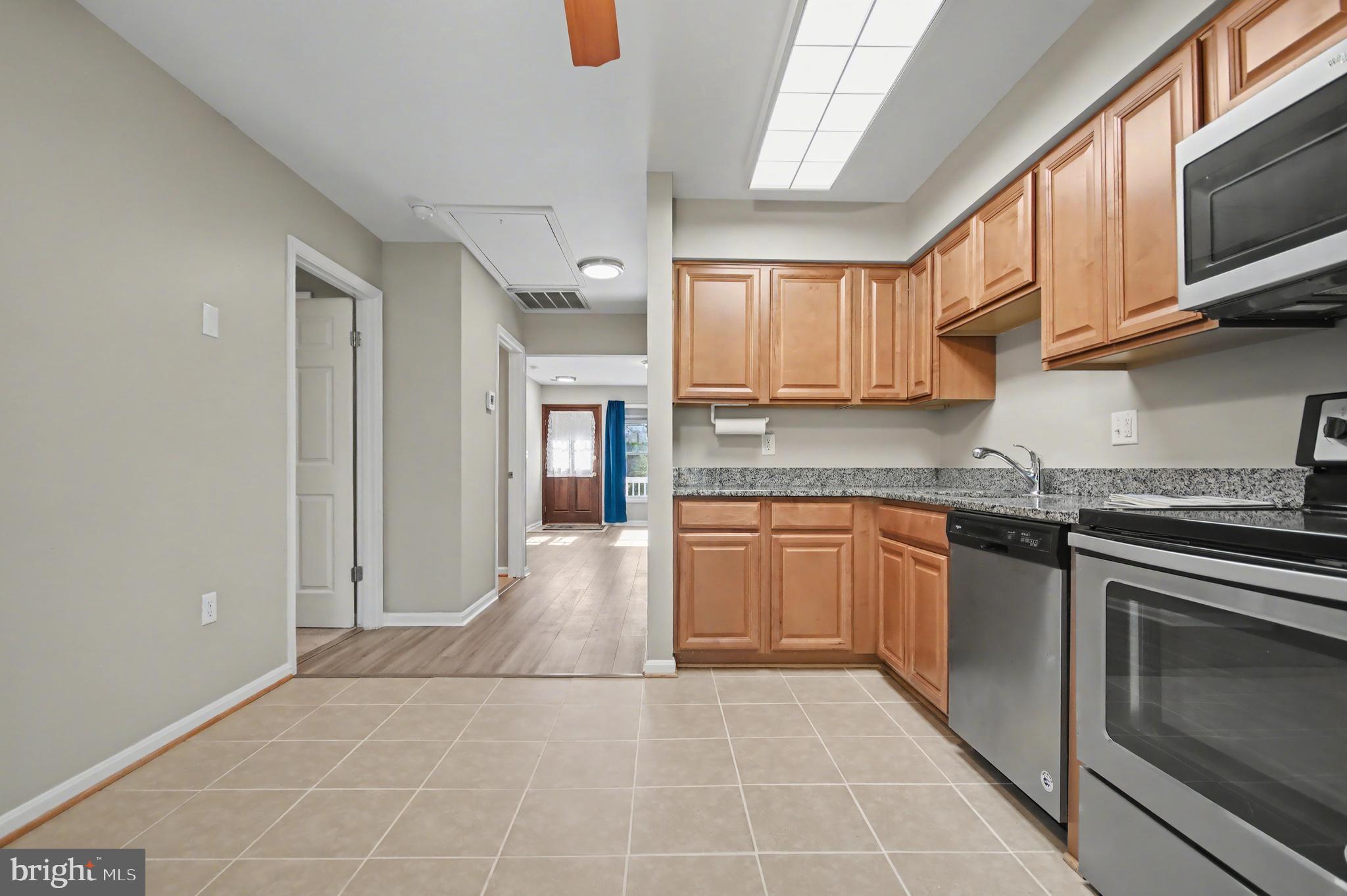 934 RIVERSEDGE CIRCLE