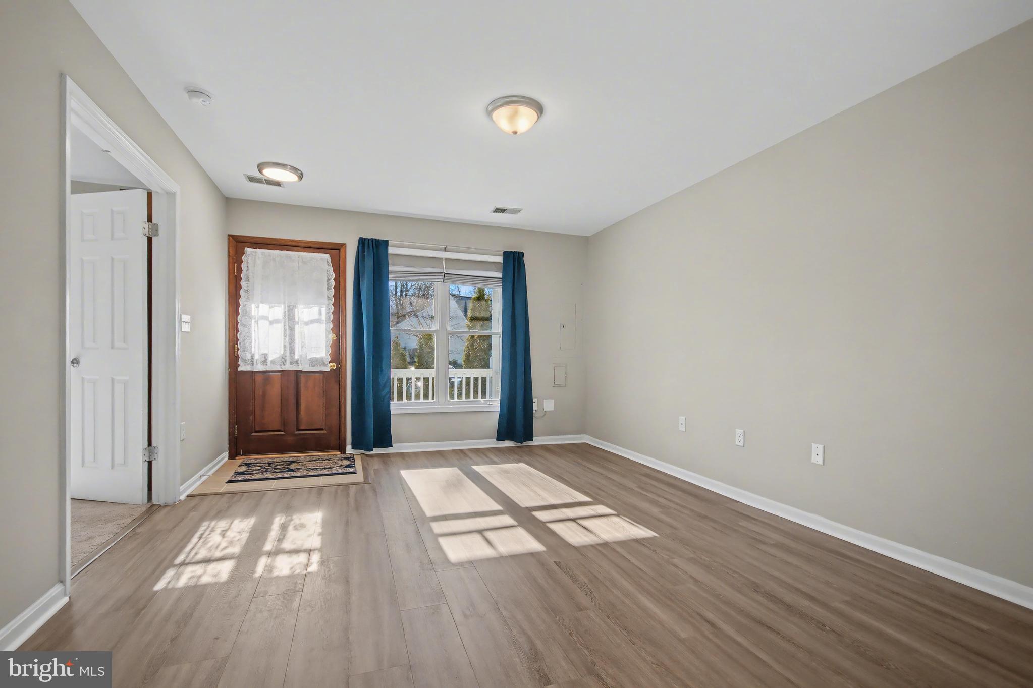 934 RIVERSEDGE CIRCLE