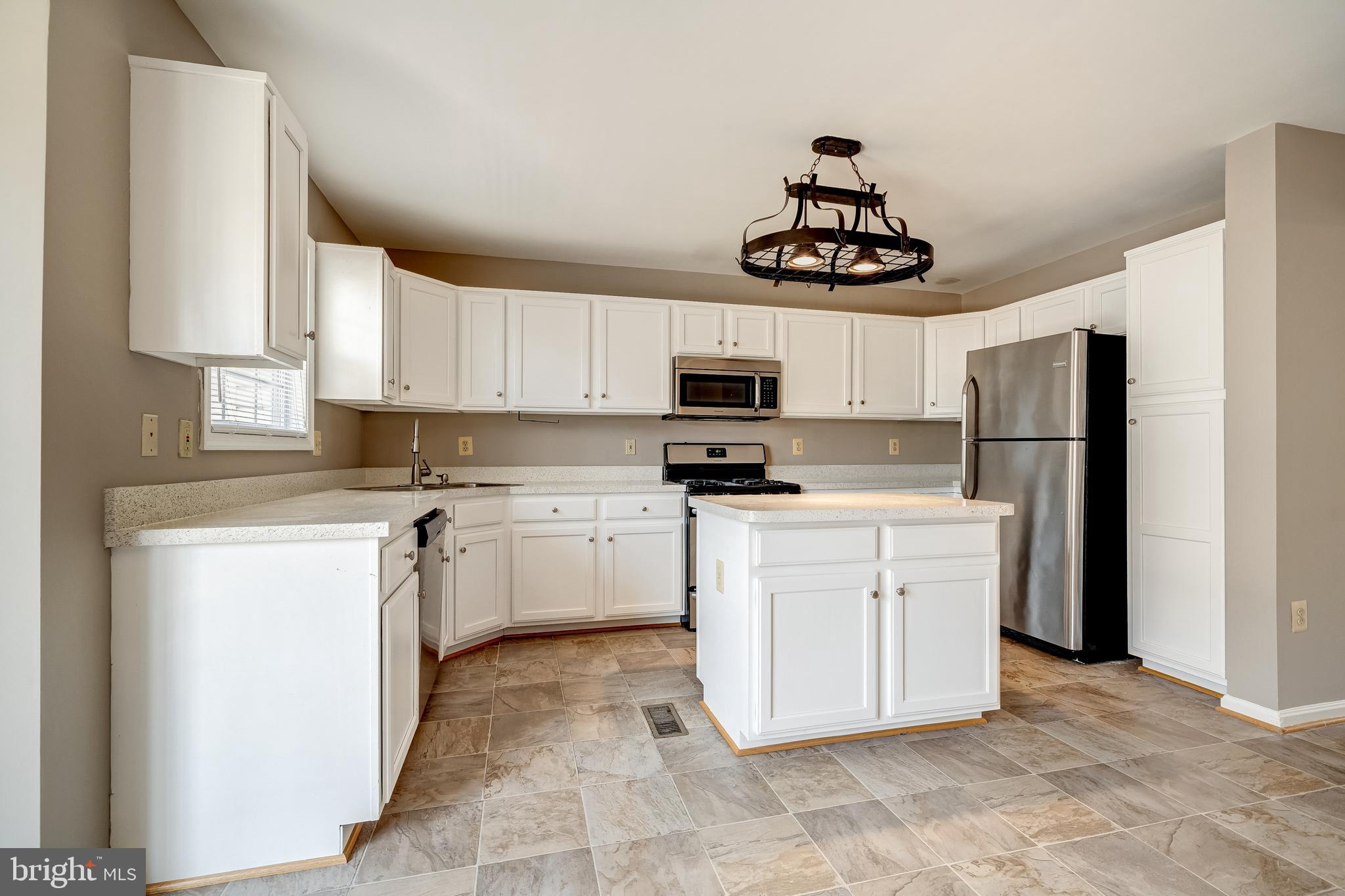 BRIDLEWOOD - Residential Lease