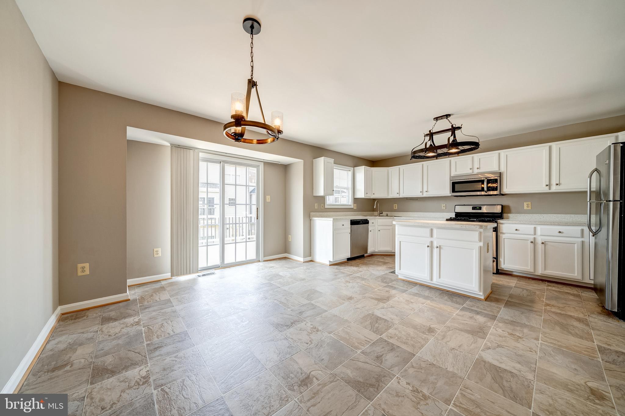 BRIDLEWOOD - Residential Lease