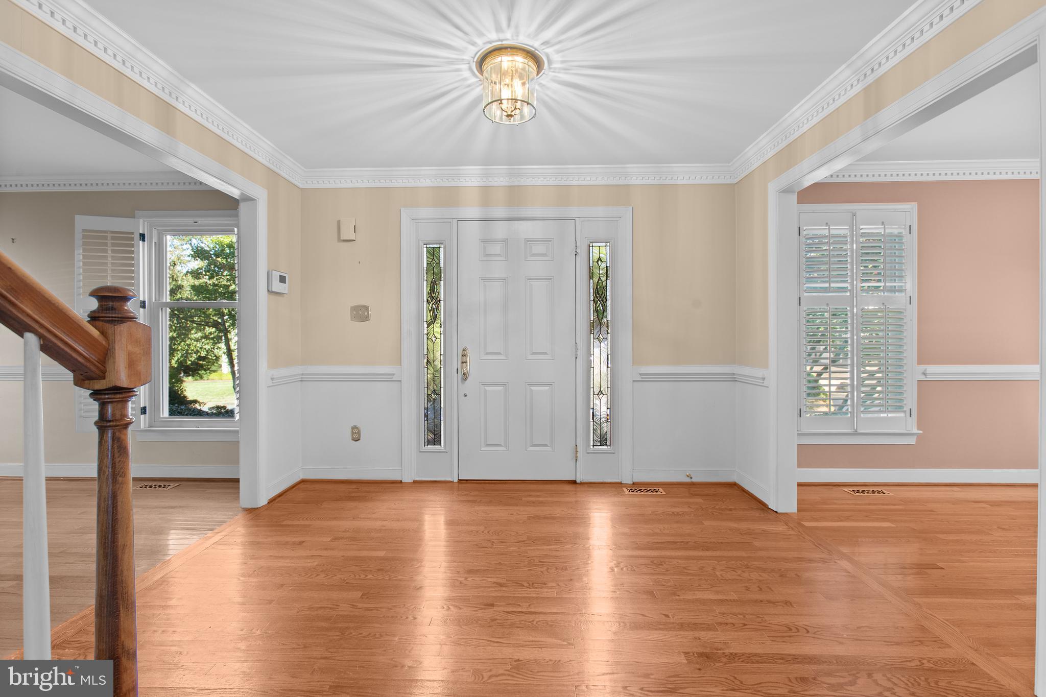 11 N POINTE DRIVE