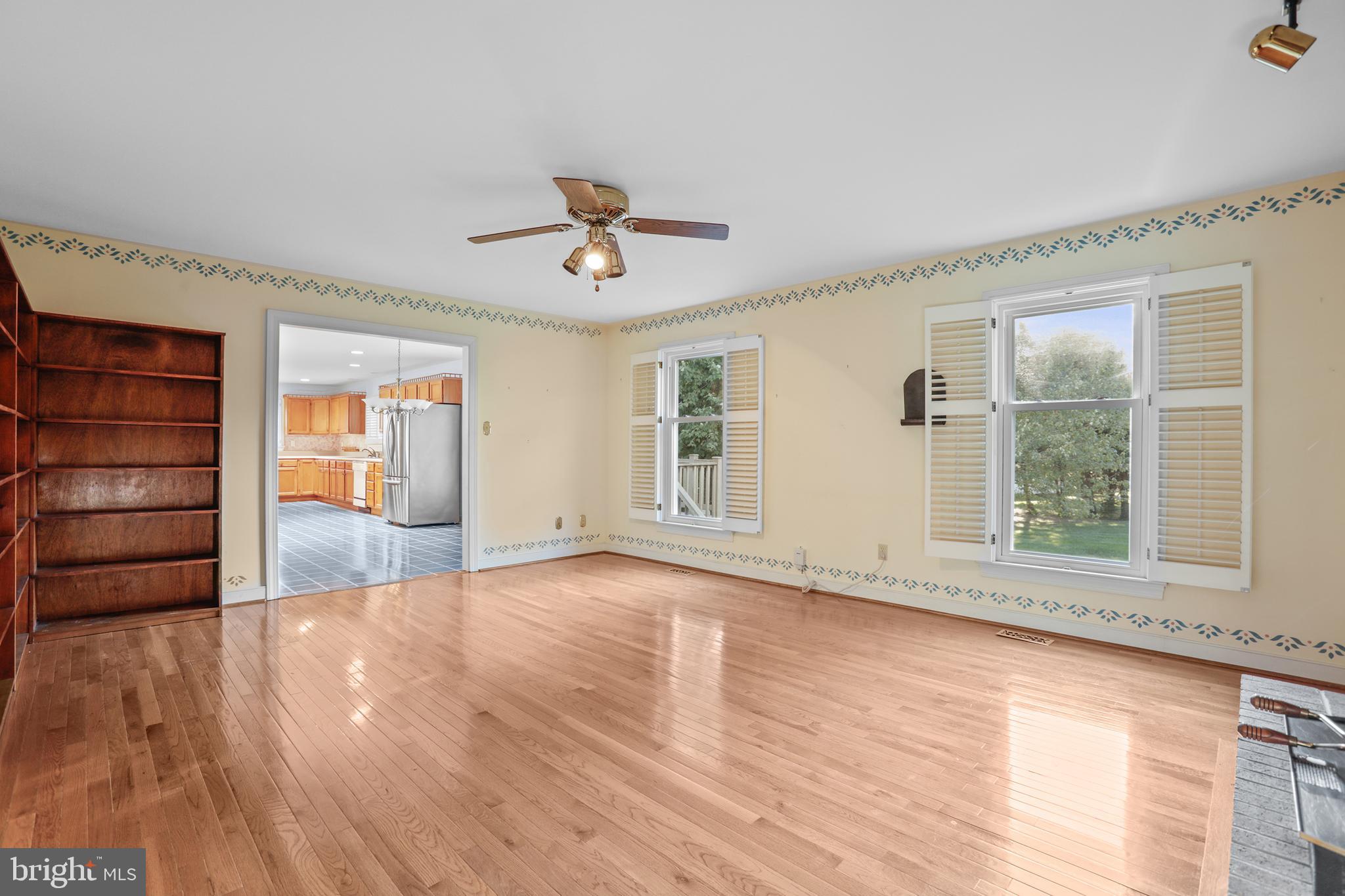 RIDGE POINTE - Residential