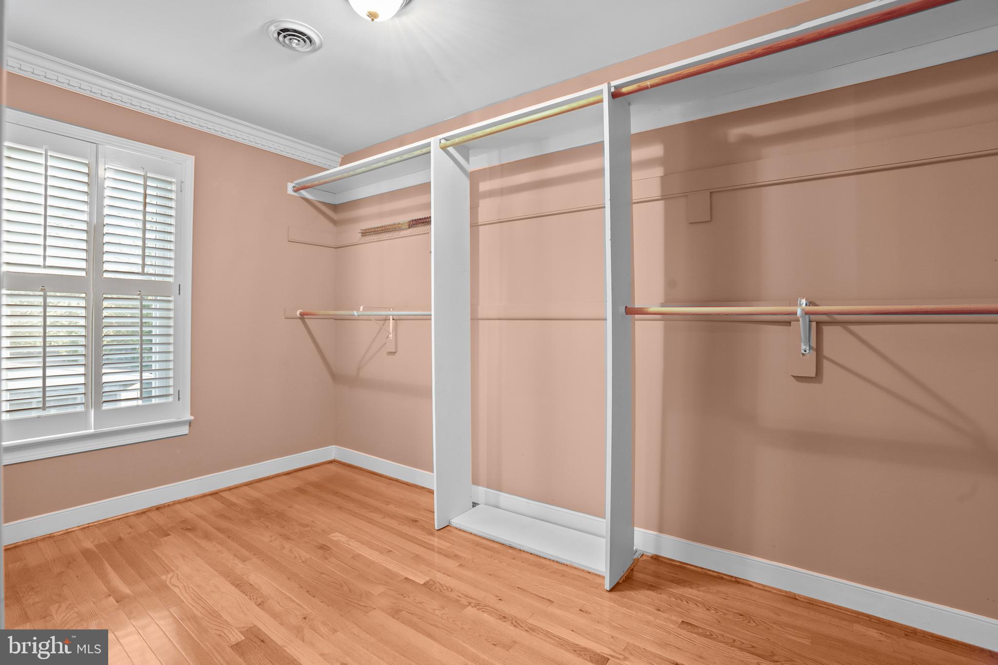 RIDGE POINTE - Residential