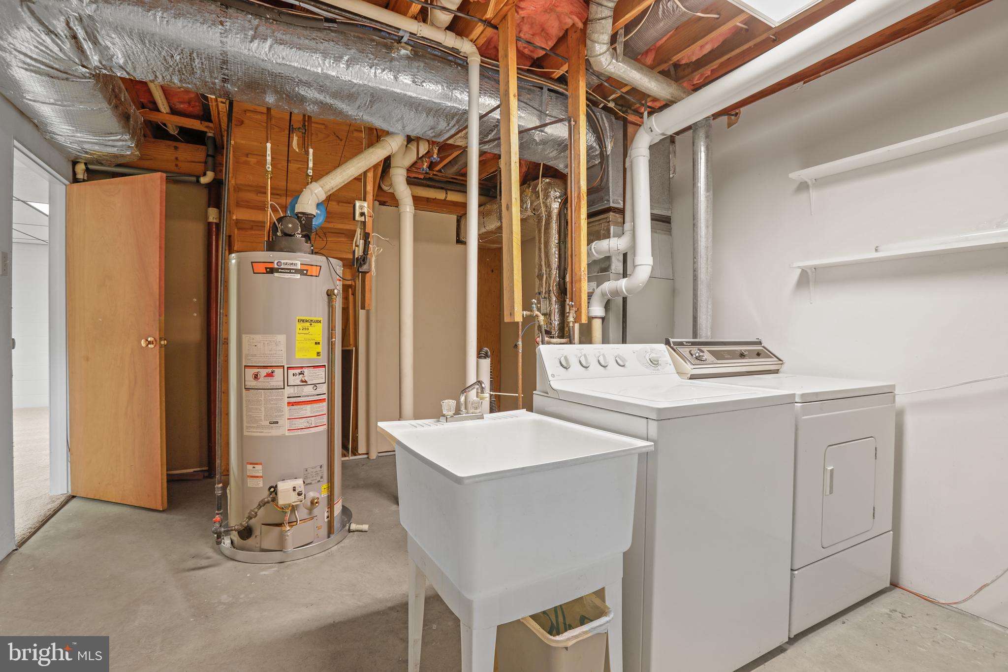 RIDGE POINTE - Residential