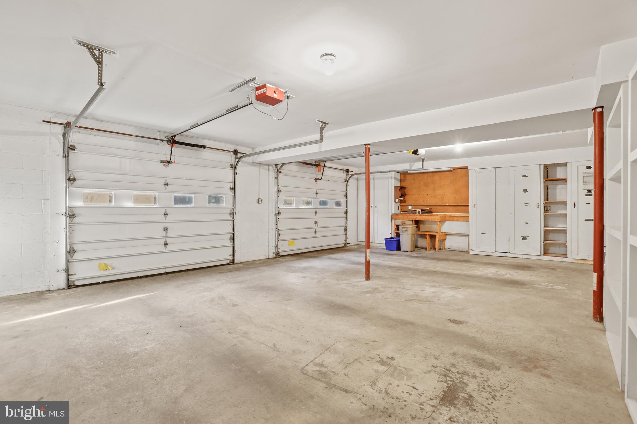 RIDGE POINTE - Residential