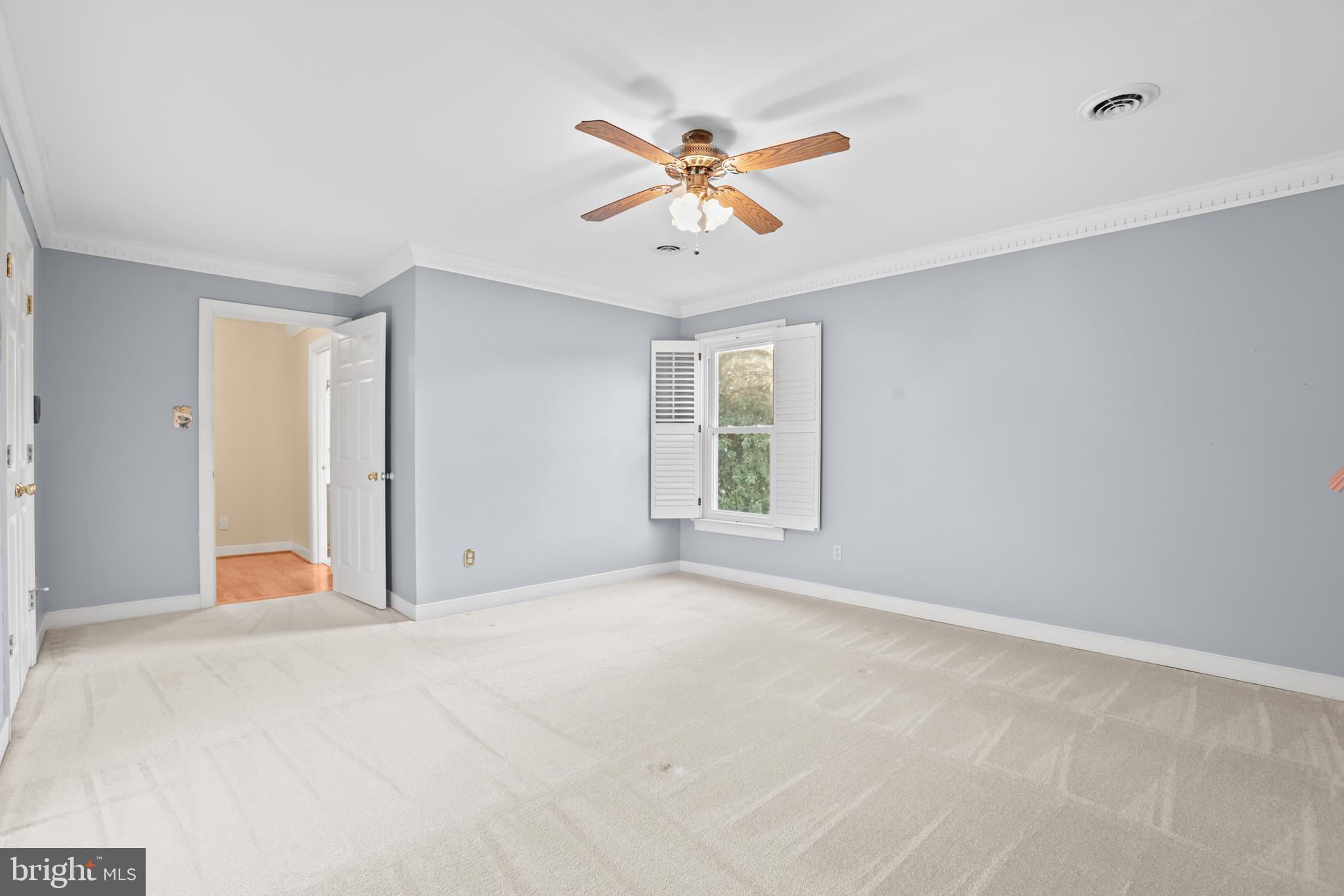 RIDGE POINTE - Residential