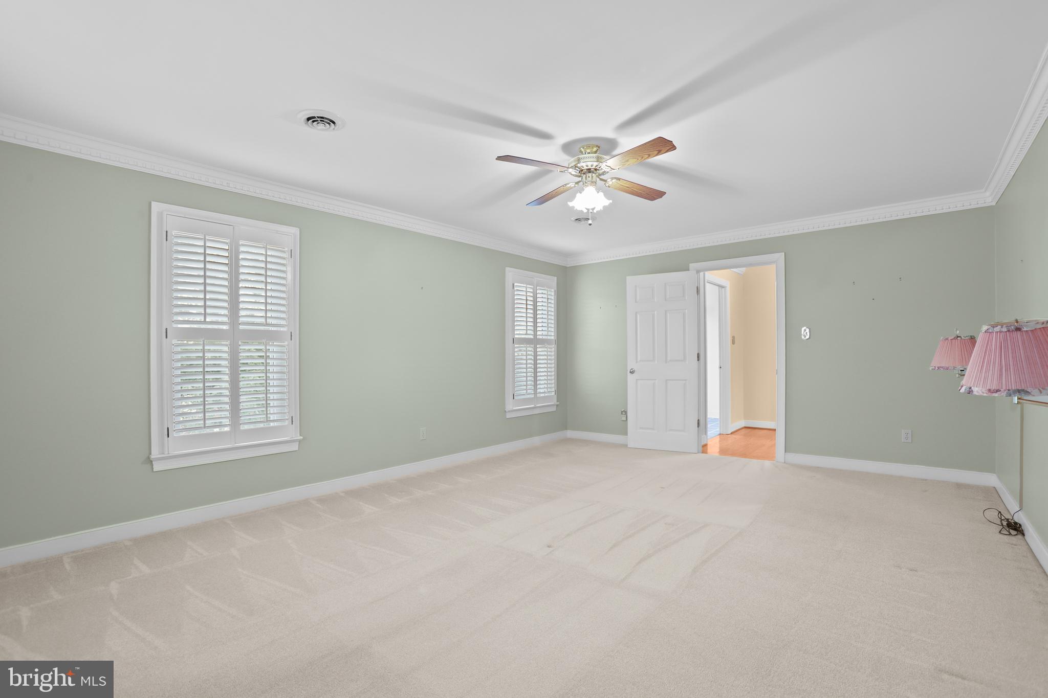 RIDGE POINTE - Residential