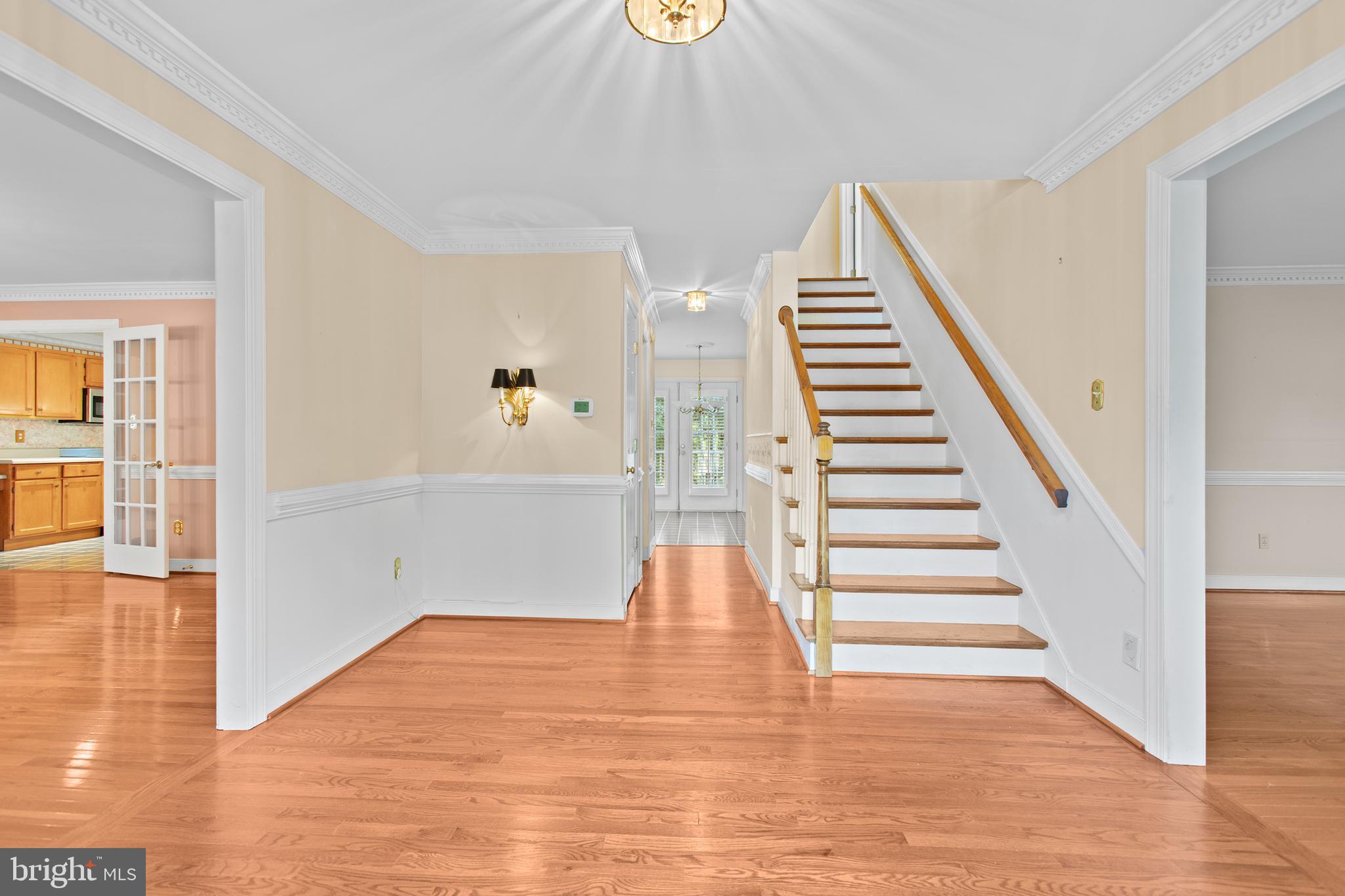 RIDGE POINTE - Residential