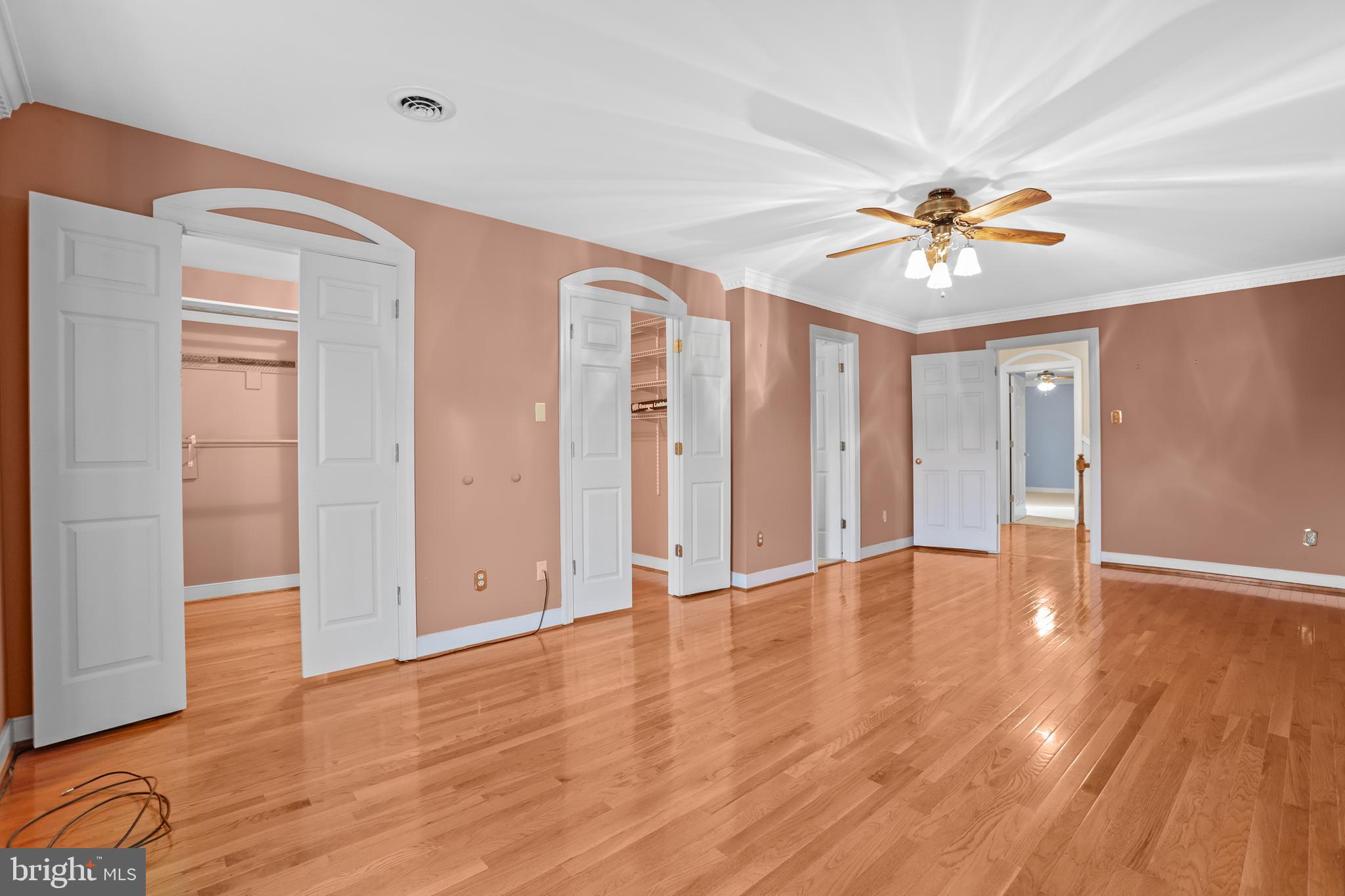 RIDGE POINTE - Residential