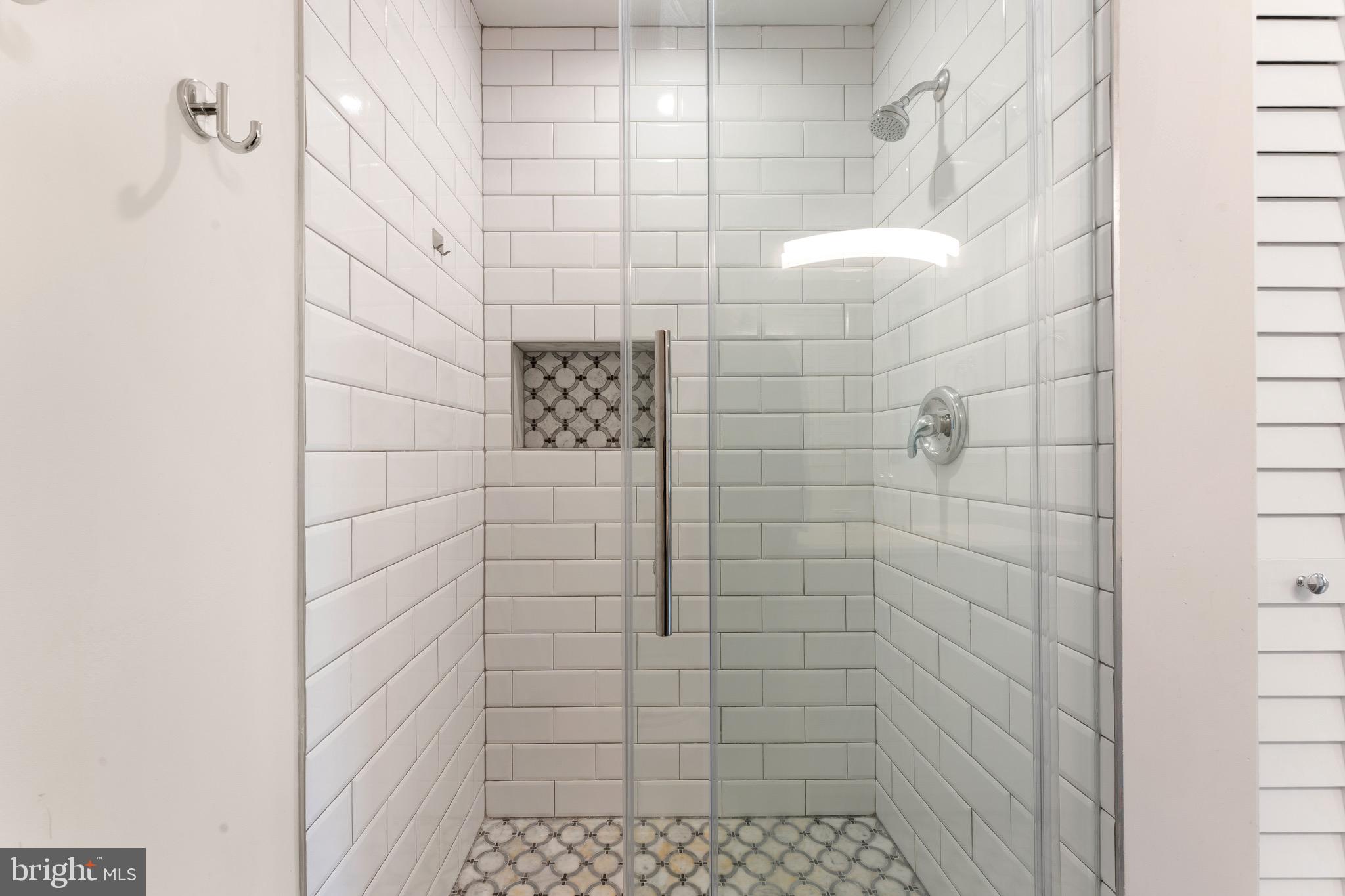 SOCIETY PL - Residential