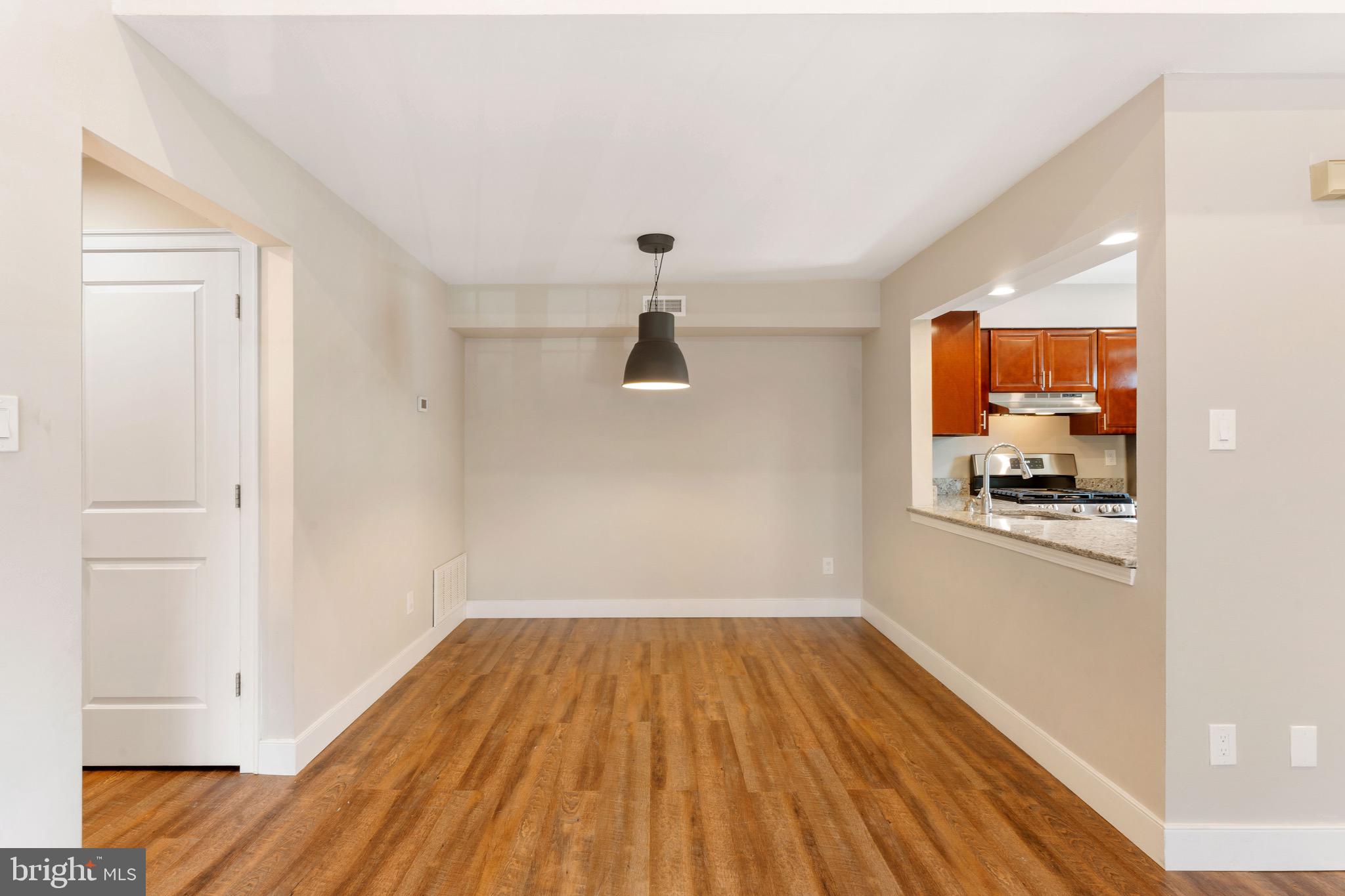 SOCIETY PL - Residential