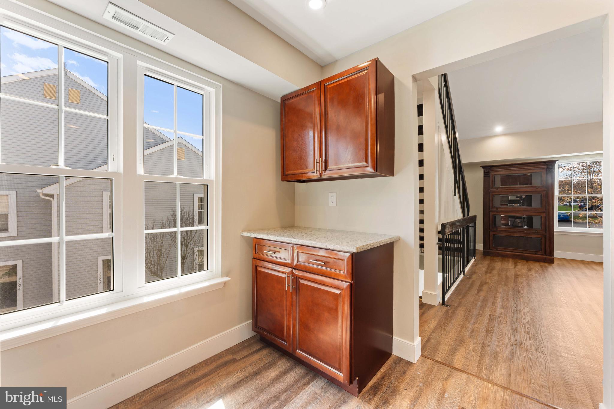 SOCIETY PL - Residential