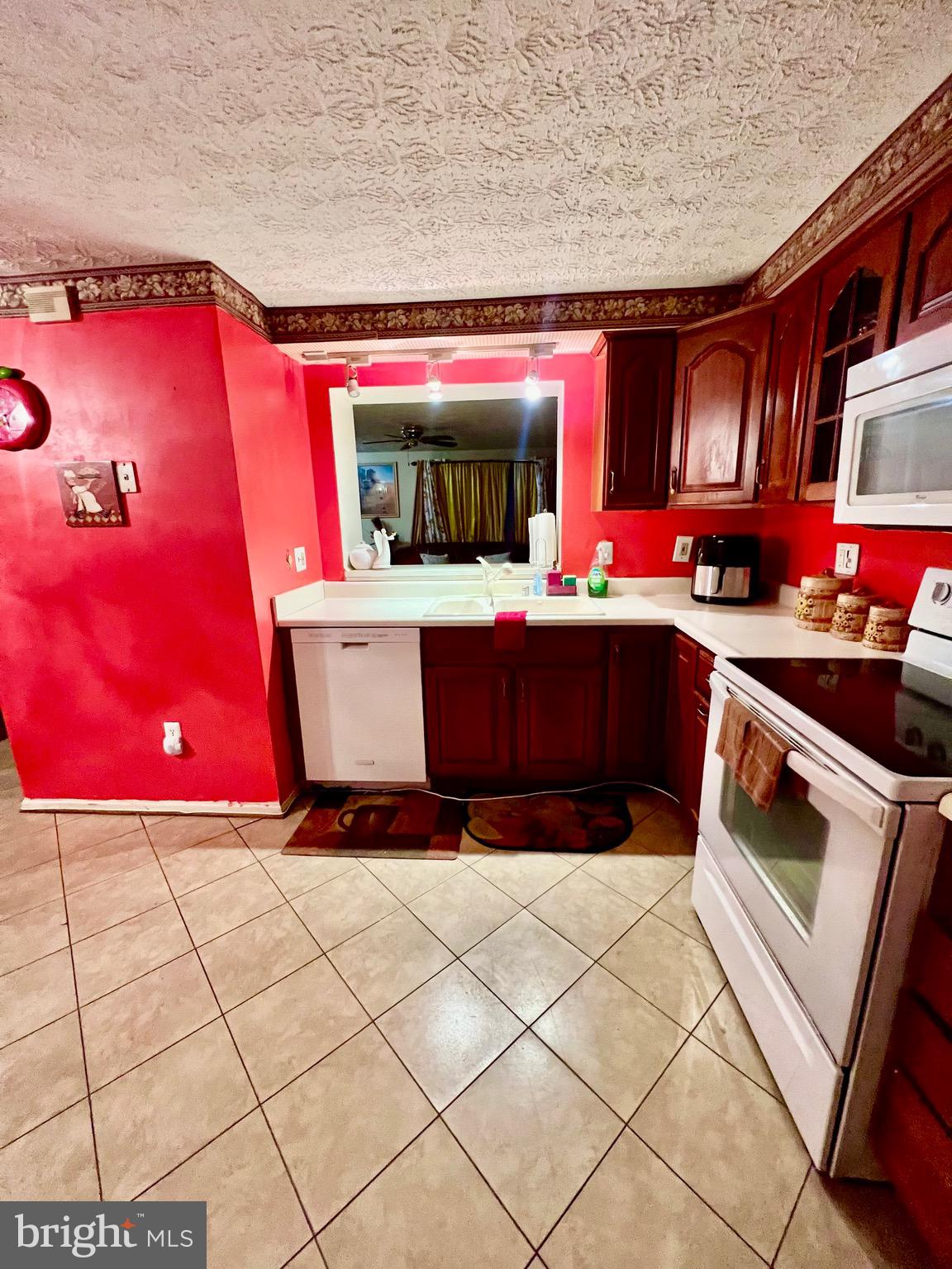 WOODBRIDGE CENTER - Residential