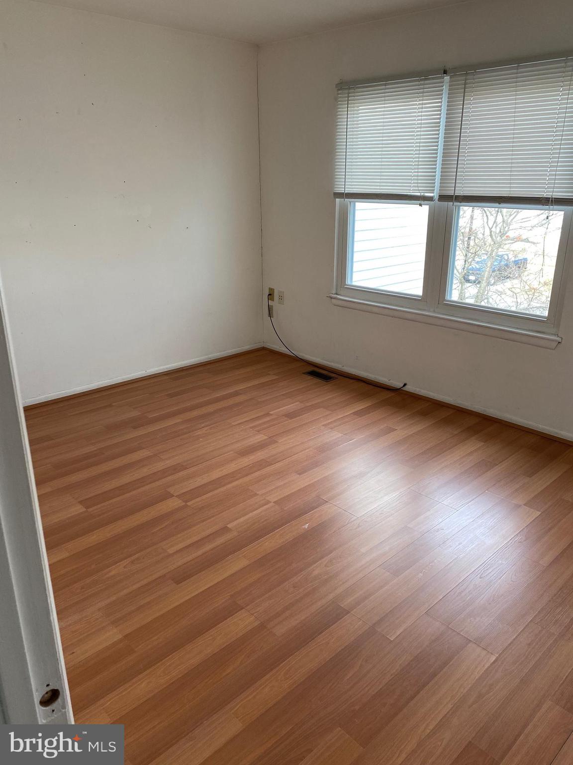 MIDDLE RIVER - Residential Lease