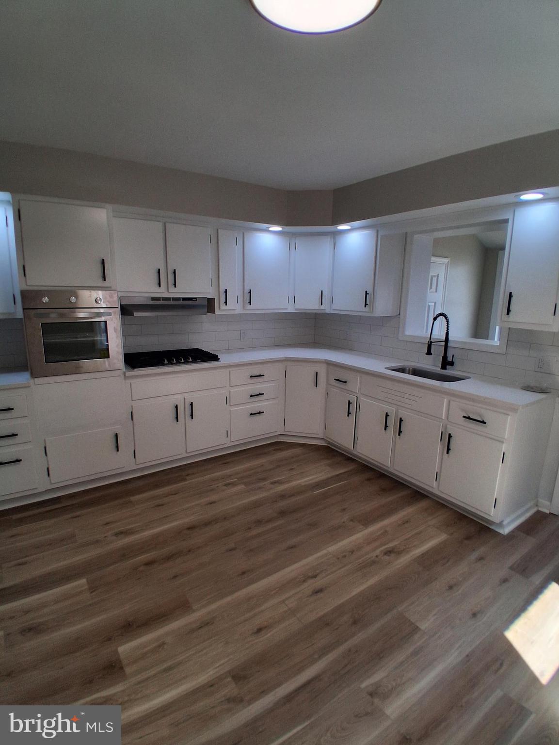 235 W ELM STREET