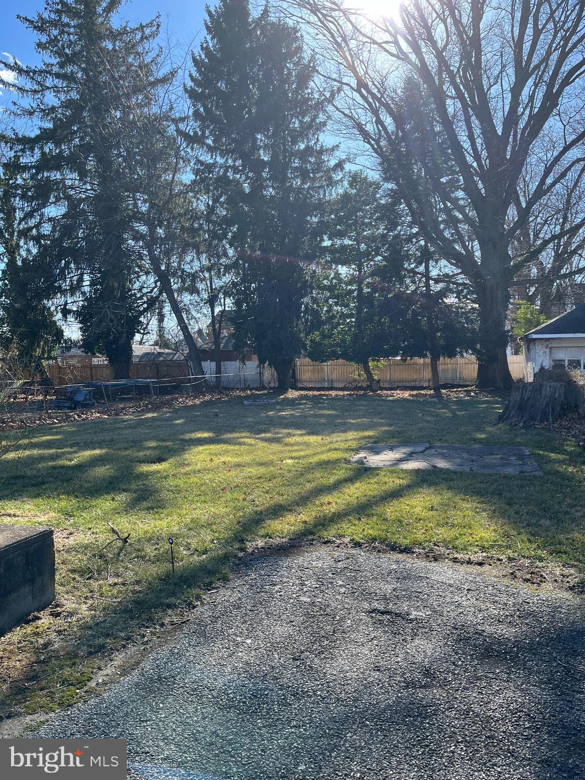 YEADON - Residential