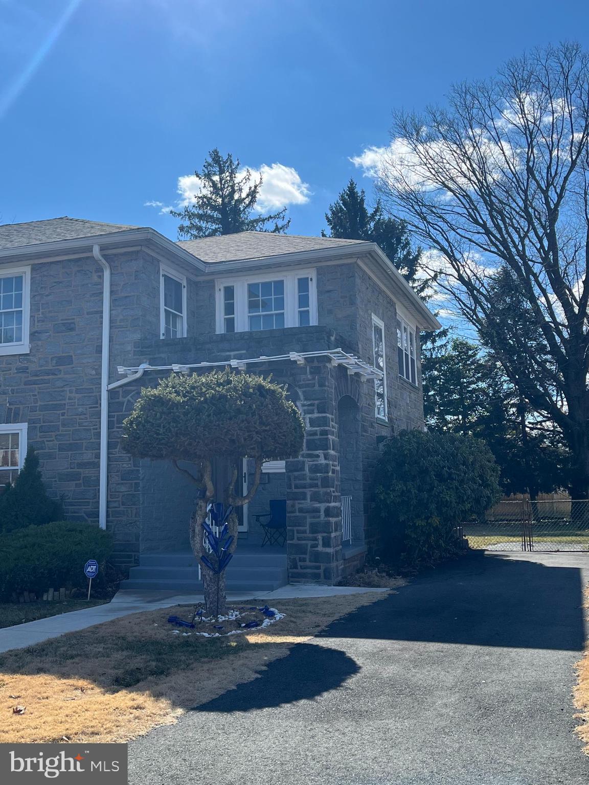 YEADON - Residential