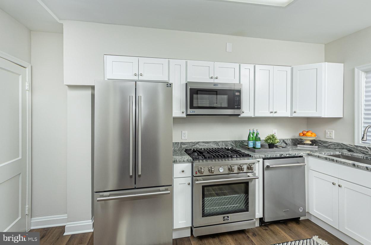 WINDSOR HILLS - Residential