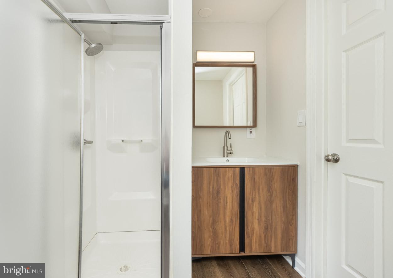 WINDSOR HILLS - Residential