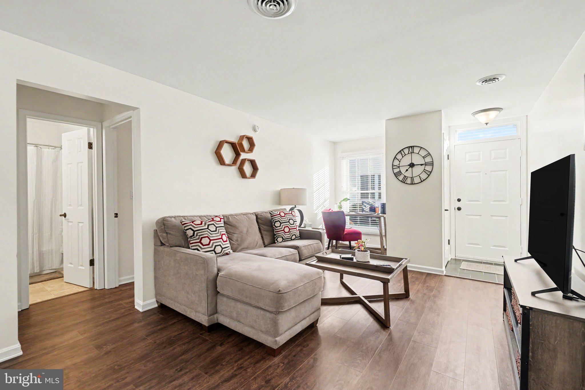 457 DELANCEY COURT