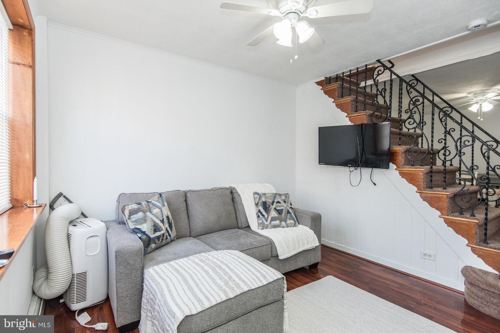 PORT RICHMOND - Residential