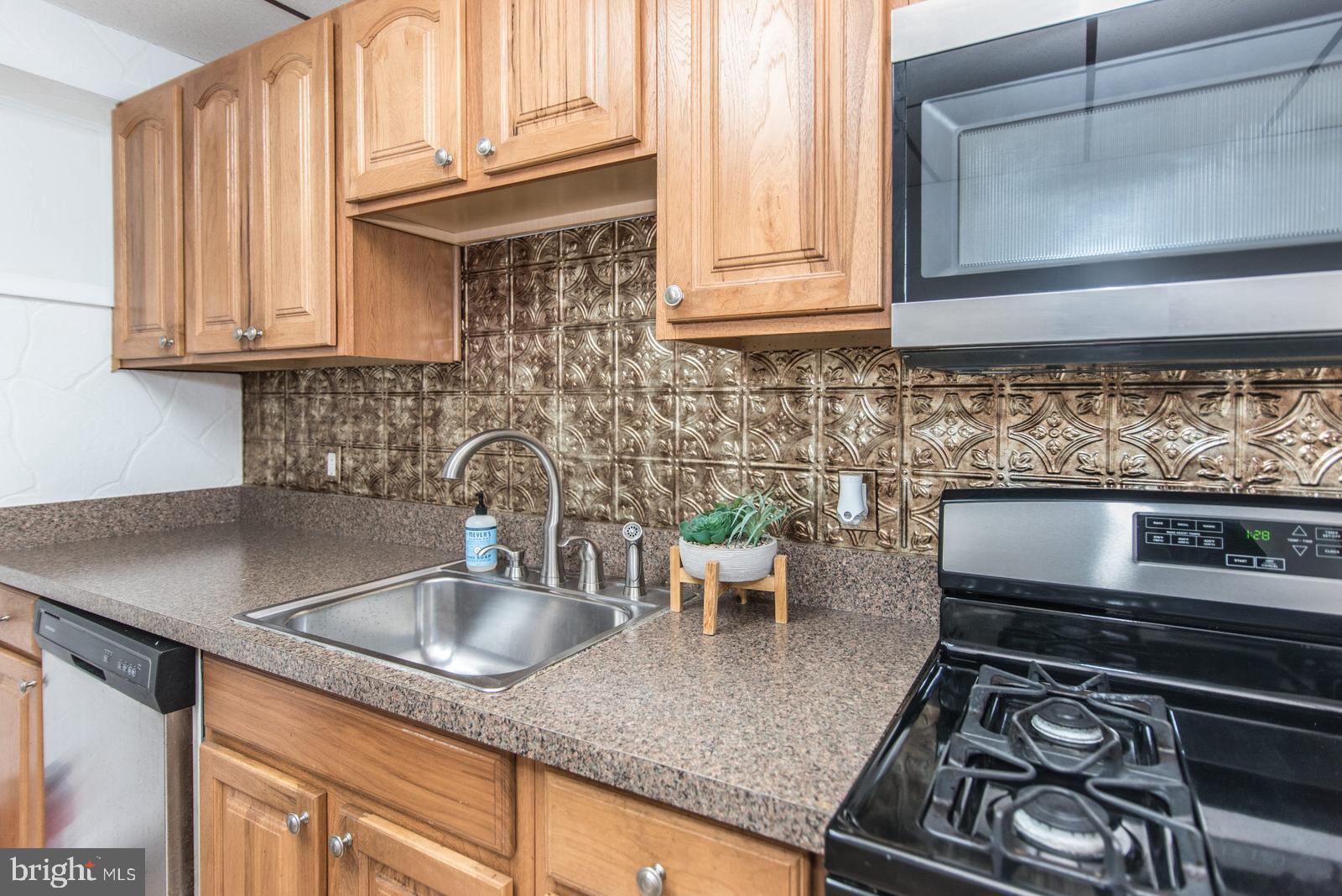 PORT RICHMOND - Residential