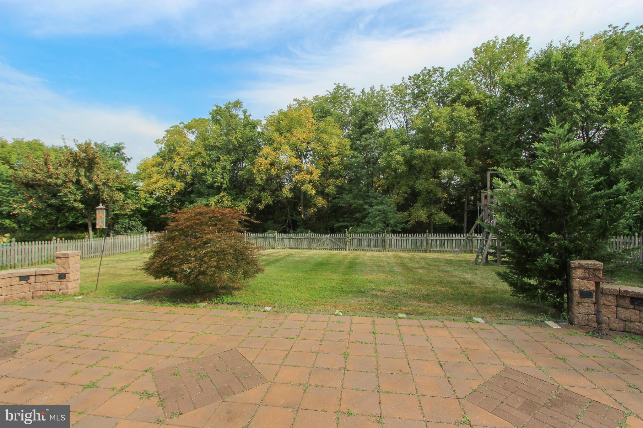 SOUTH RIDING - Residential