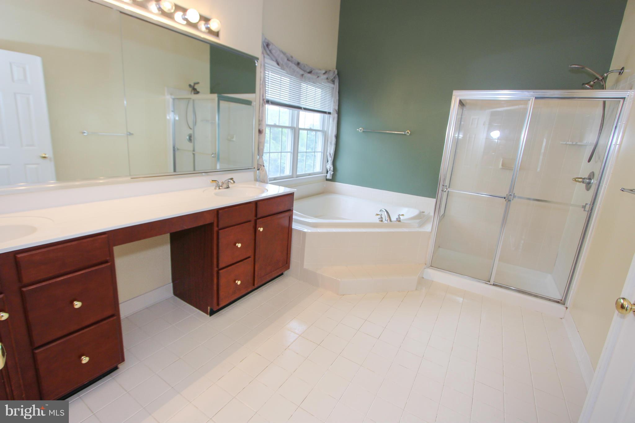 SOUTH RIDING - Residential