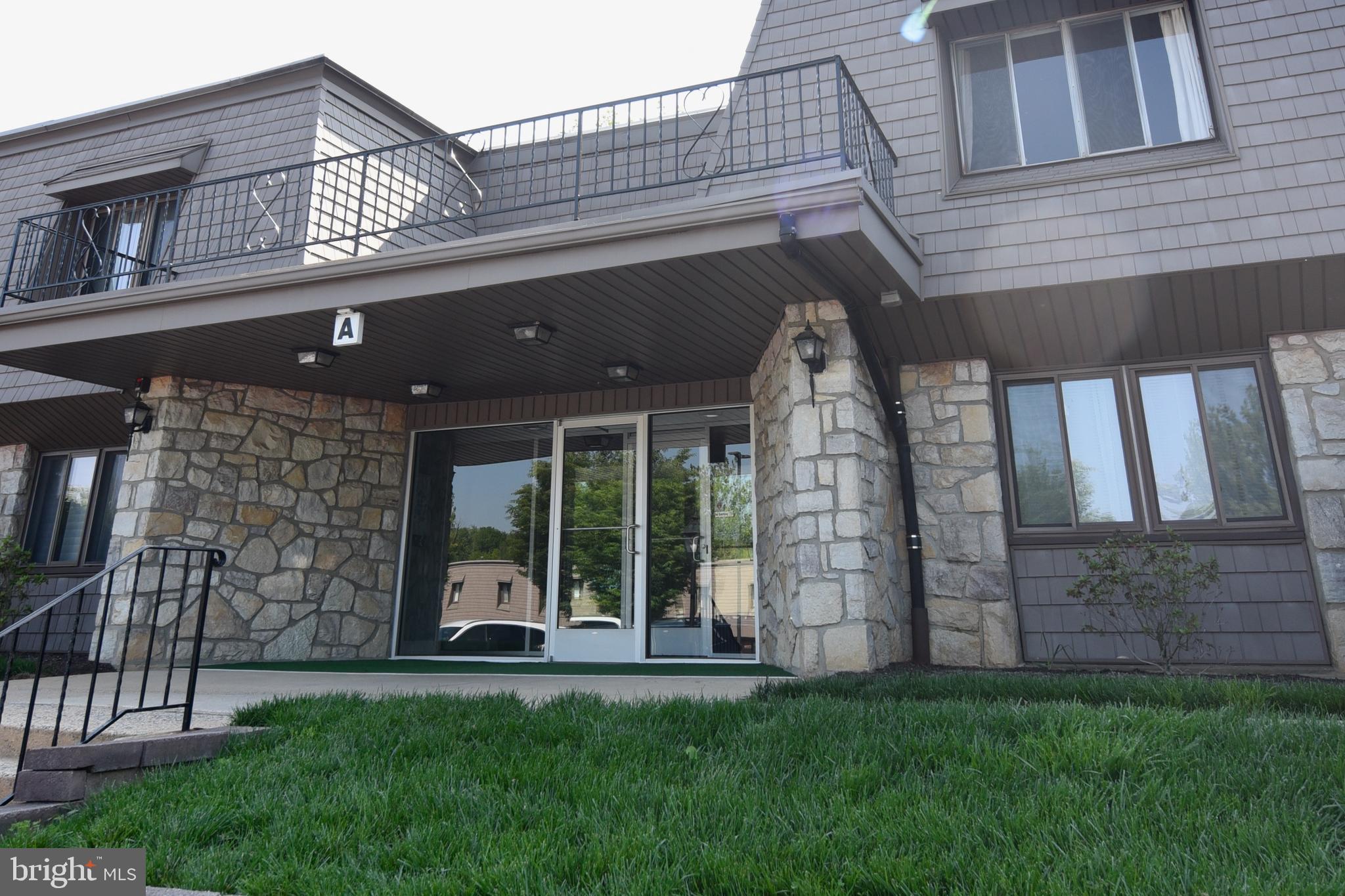 1801 CAMBRIDGE AVENUE A-05