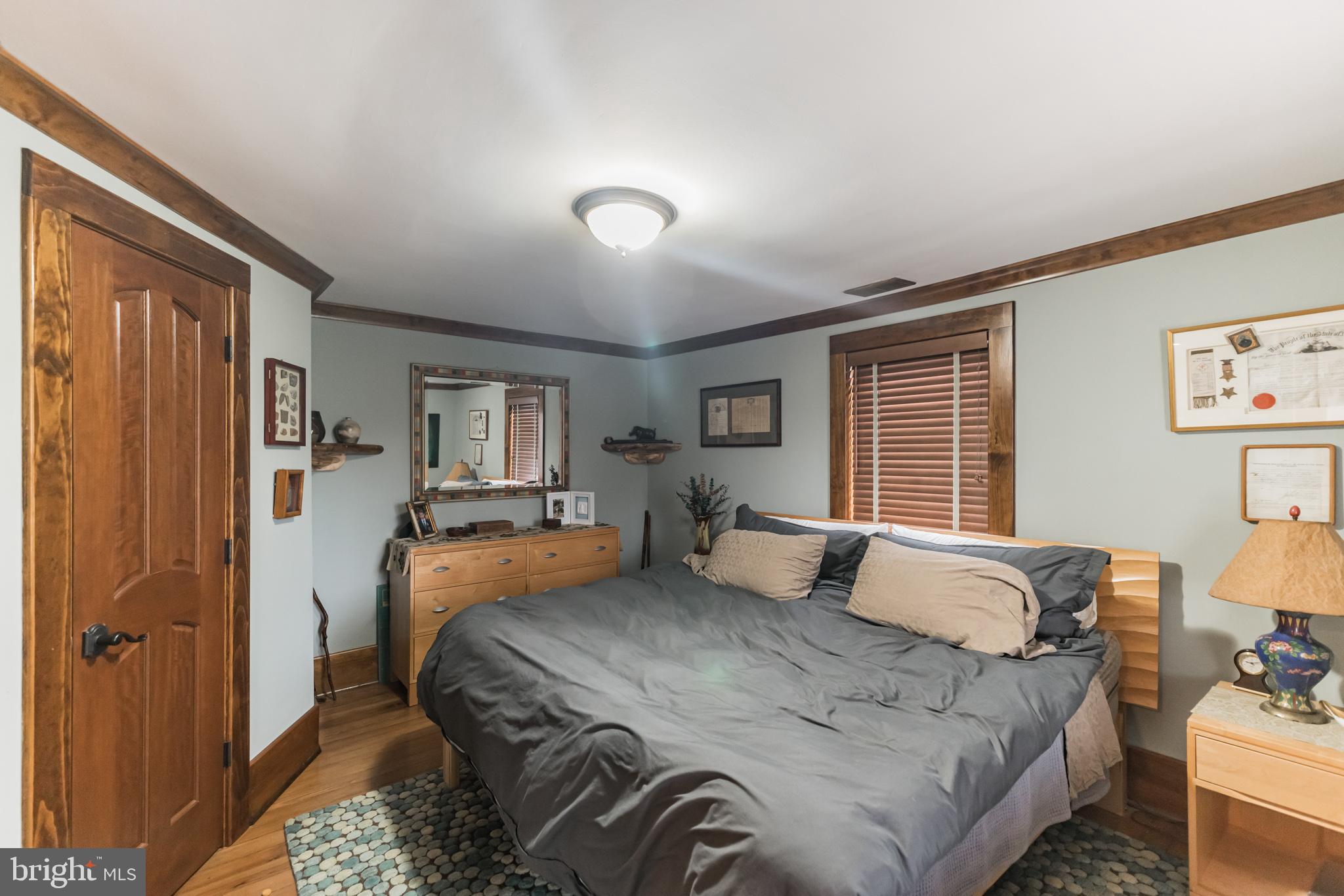 HOLMES RUN HEIGHTS - Residential