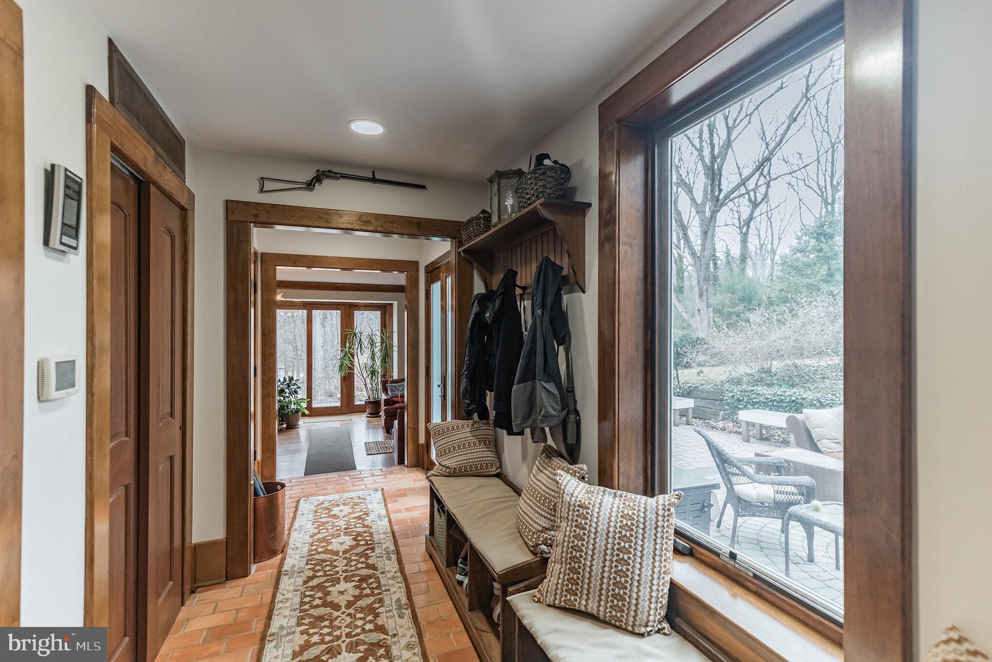 HOLMES RUN HEIGHTS - Residential