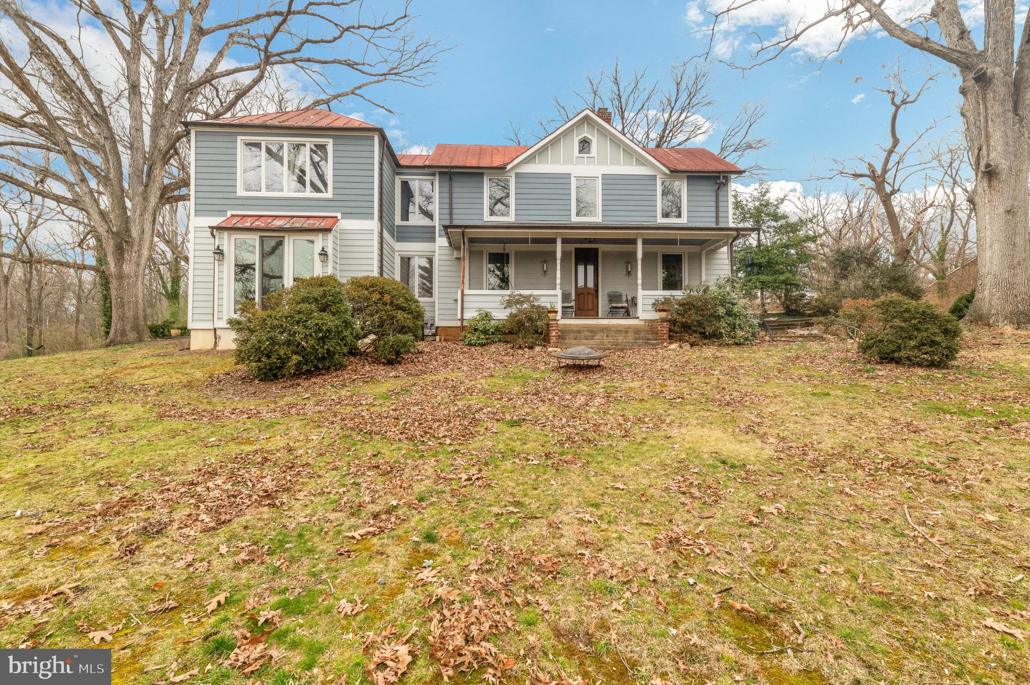 HOLMES RUN HEIGHTS - Residential