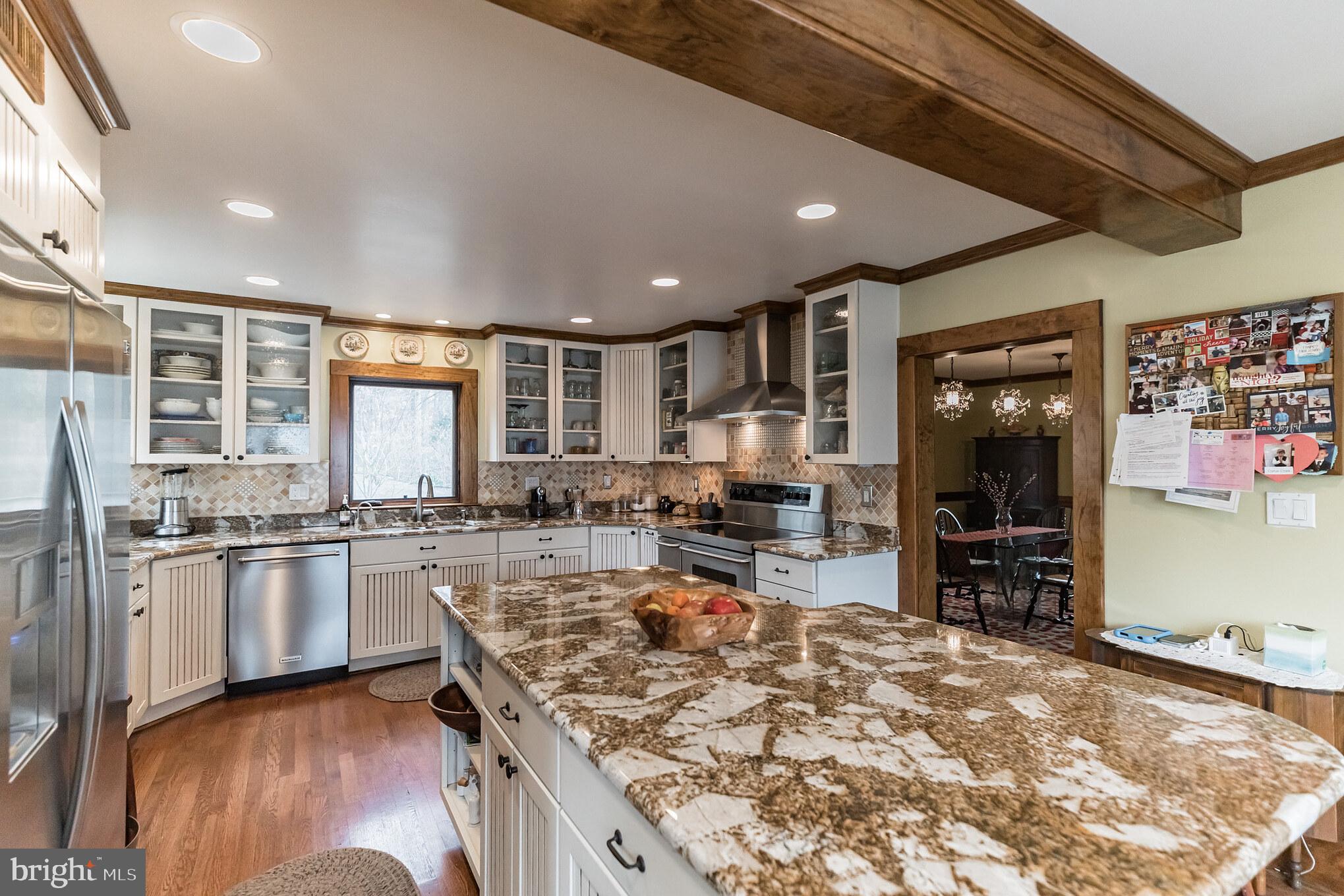 HOLMES RUN HEIGHTS - Residential