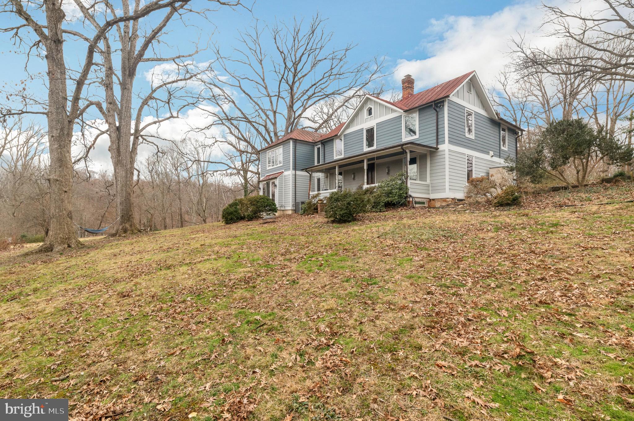 HOLMES RUN HEIGHTS - Residential