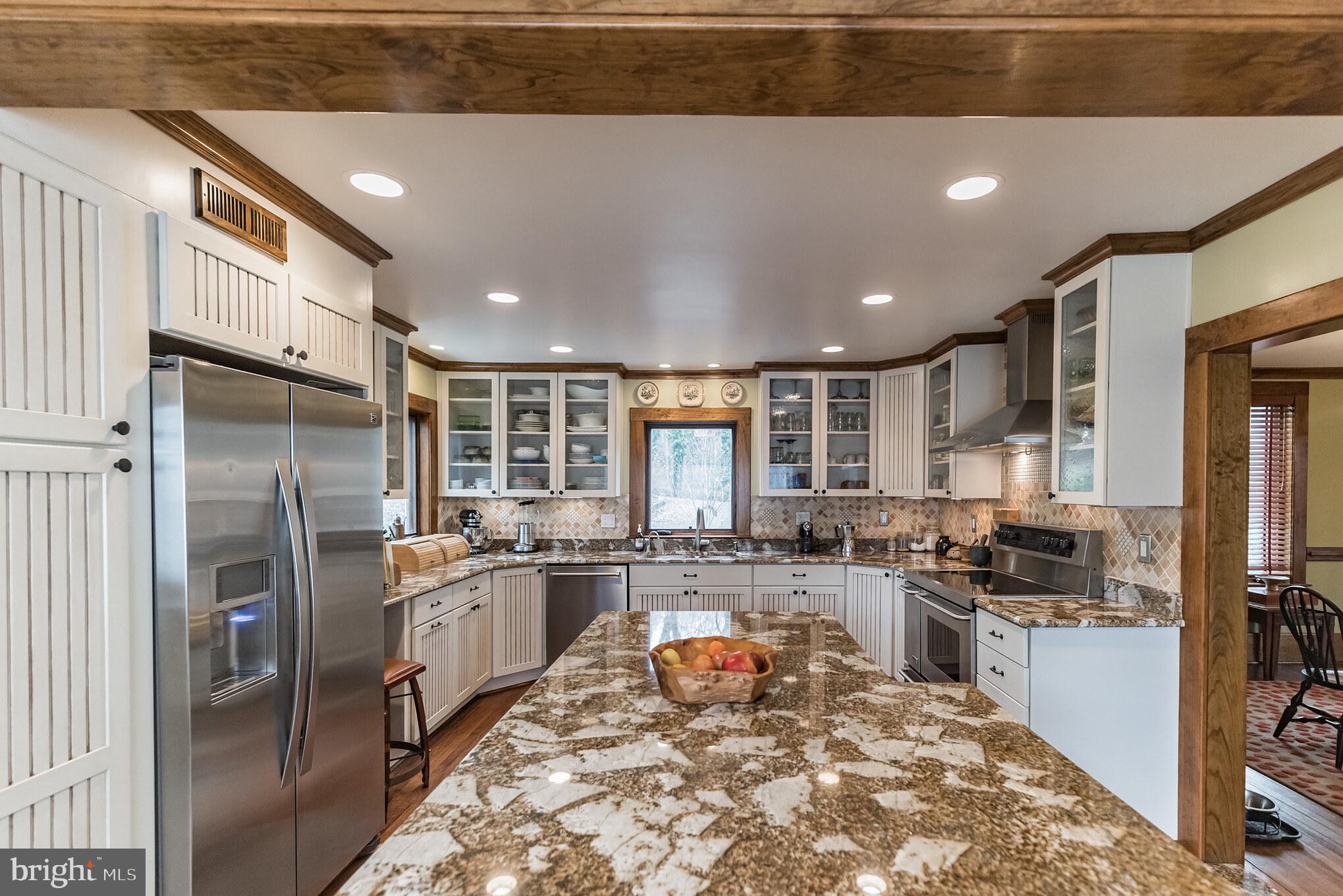 HOLMES RUN HEIGHTS - Residential