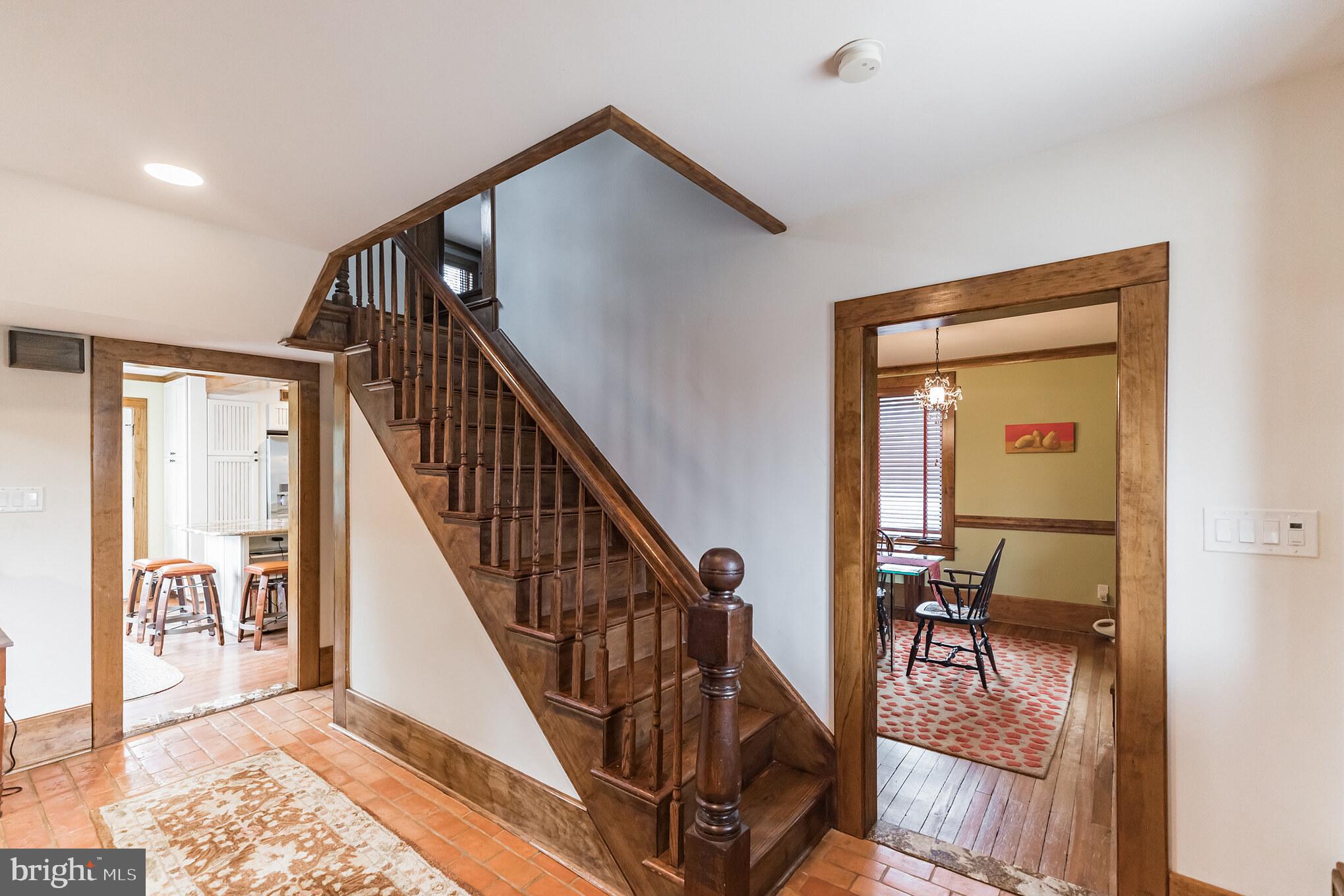 HOLMES RUN HEIGHTS - Residential