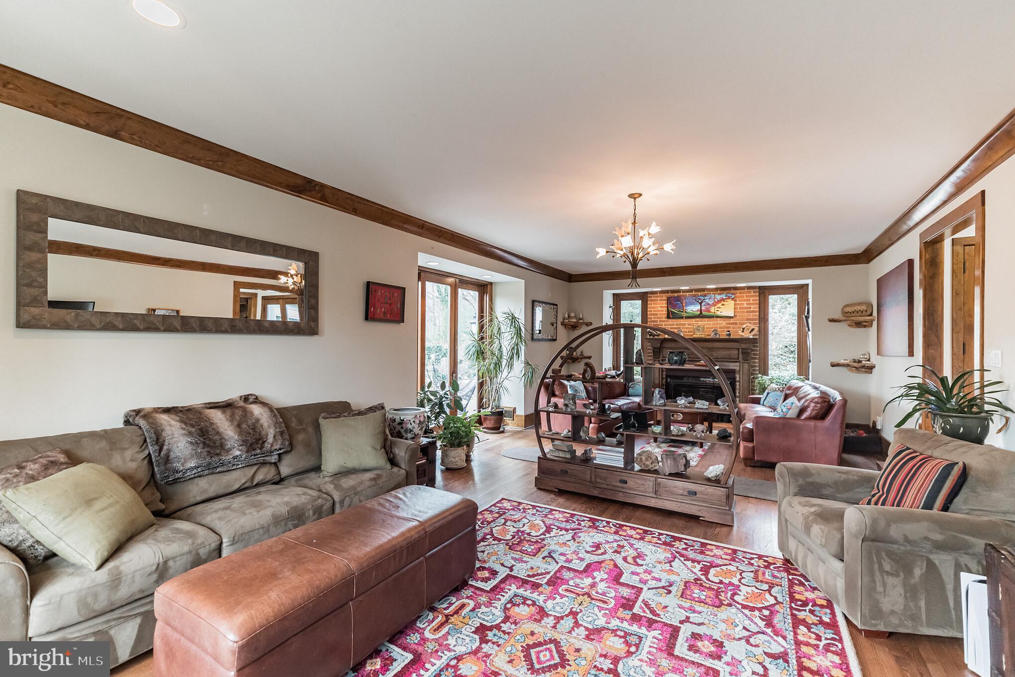 HOLMES RUN HEIGHTS - Residential