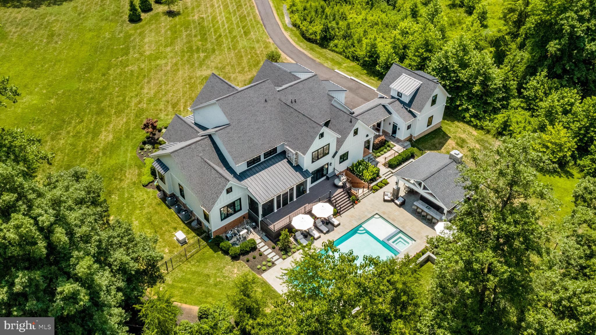 HAHN'S MEADOW - Residential